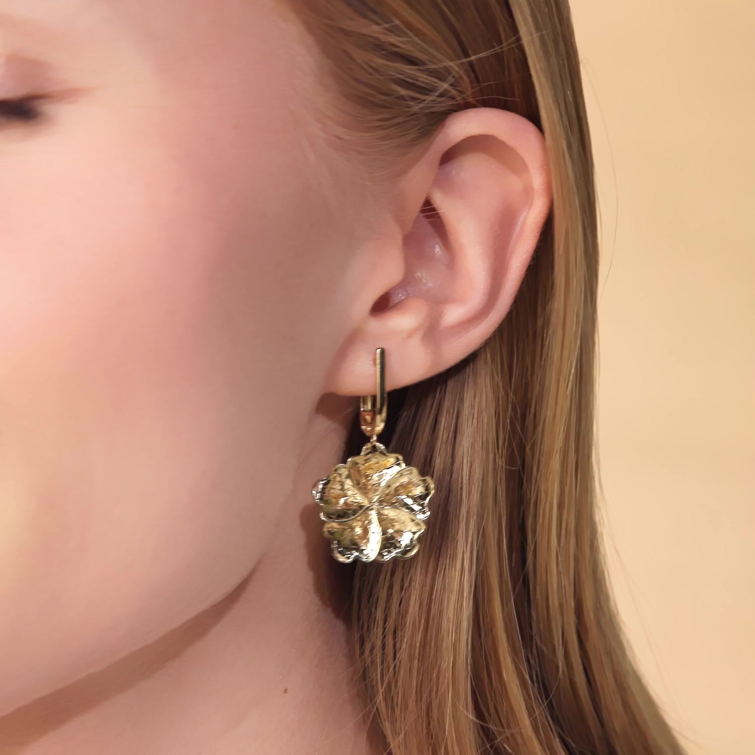 Золотые серьги
