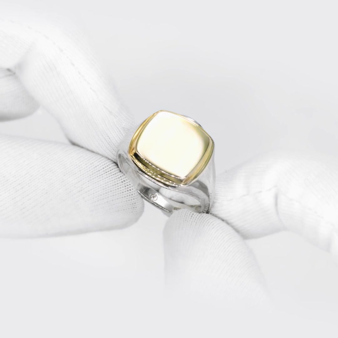 Серебряная печатка с бриллиантом