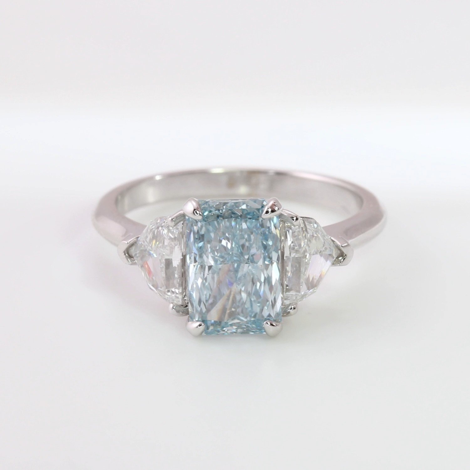 Золотое кольцо SMART DIAMONDS 3,72 карата