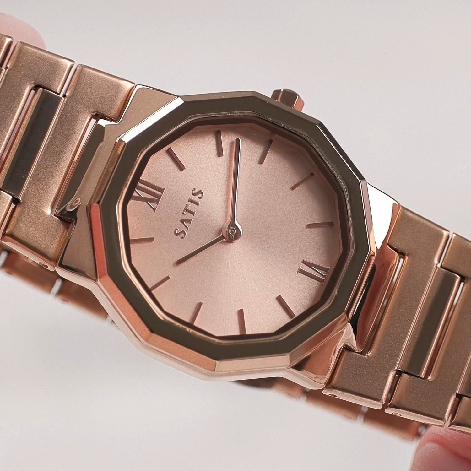 Фото «Наручные часы SATIS ESSENTIAL»