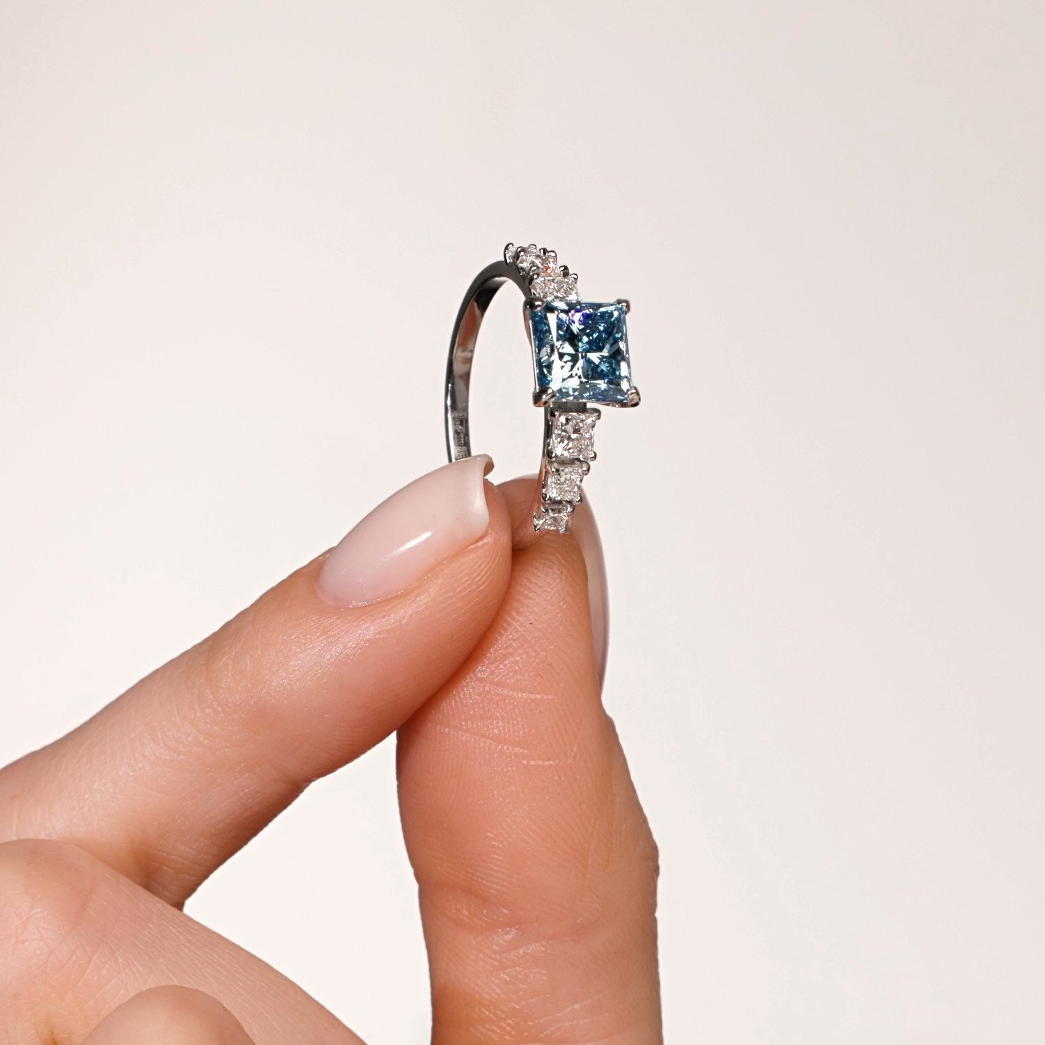 Фото «Золотое кольцо SMART DIAMONDS 2,88 карата»