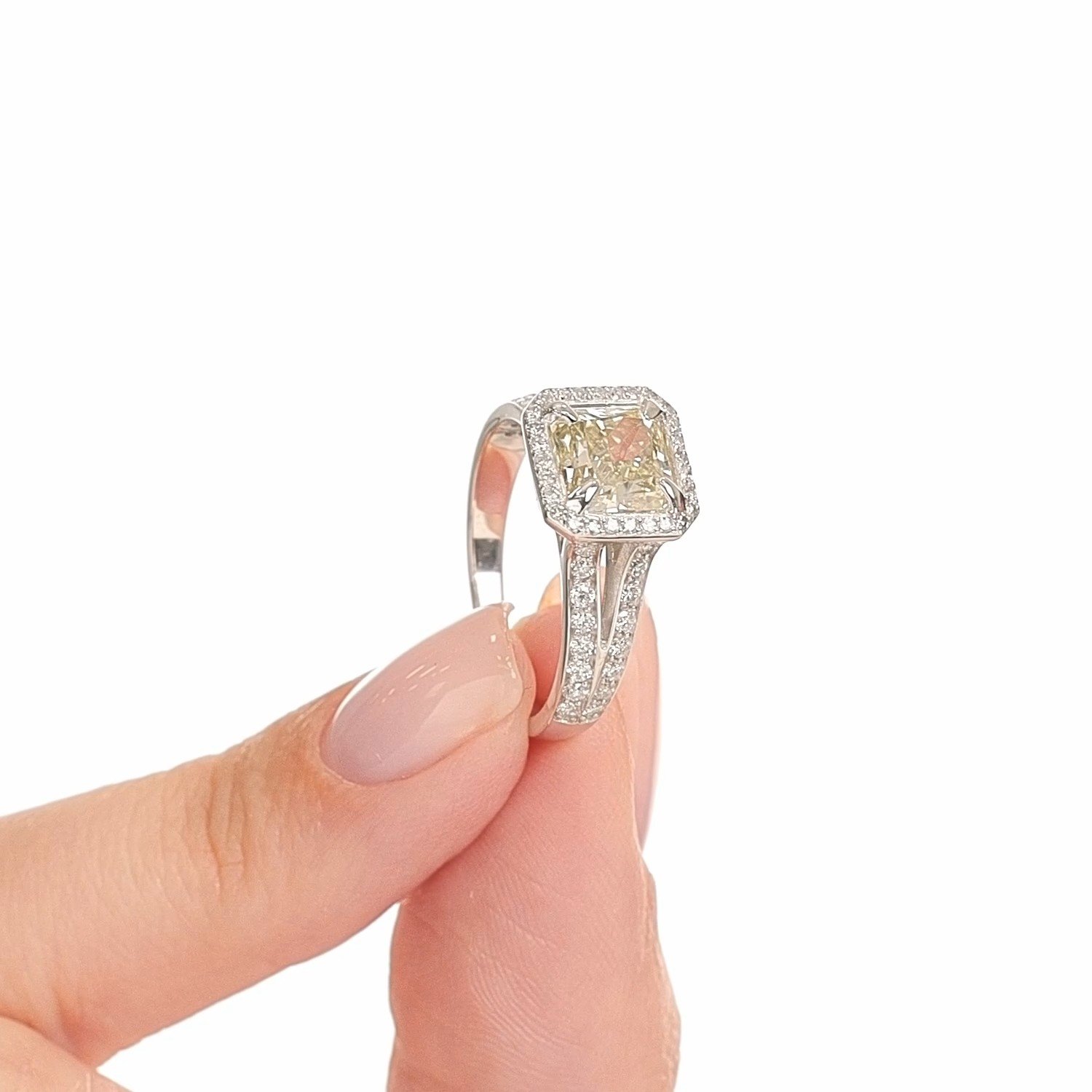Золотое кольцо SMART DIAMONDS 2,82 карата