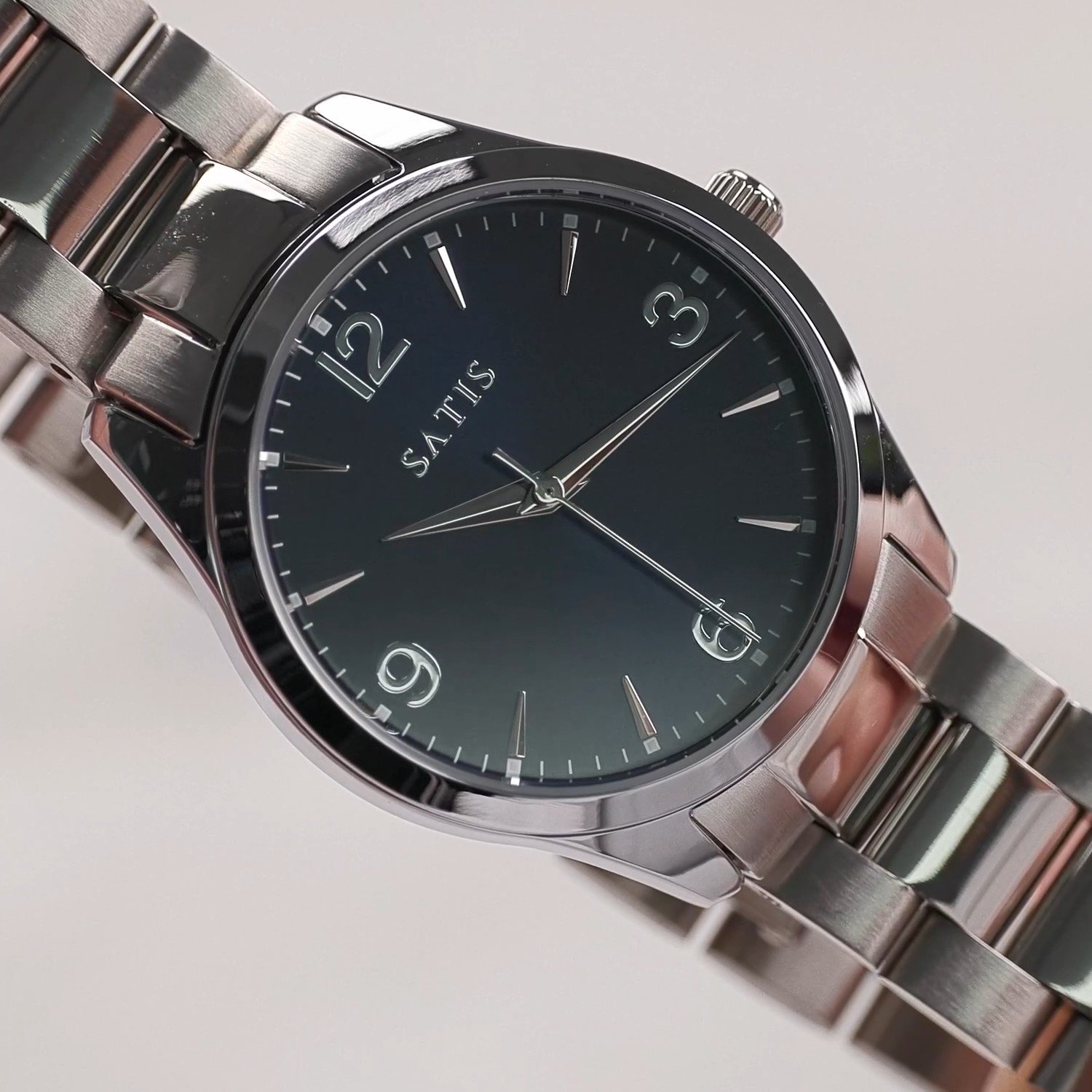 Фото «Наручные часы SATIS ESSENTIAL»
