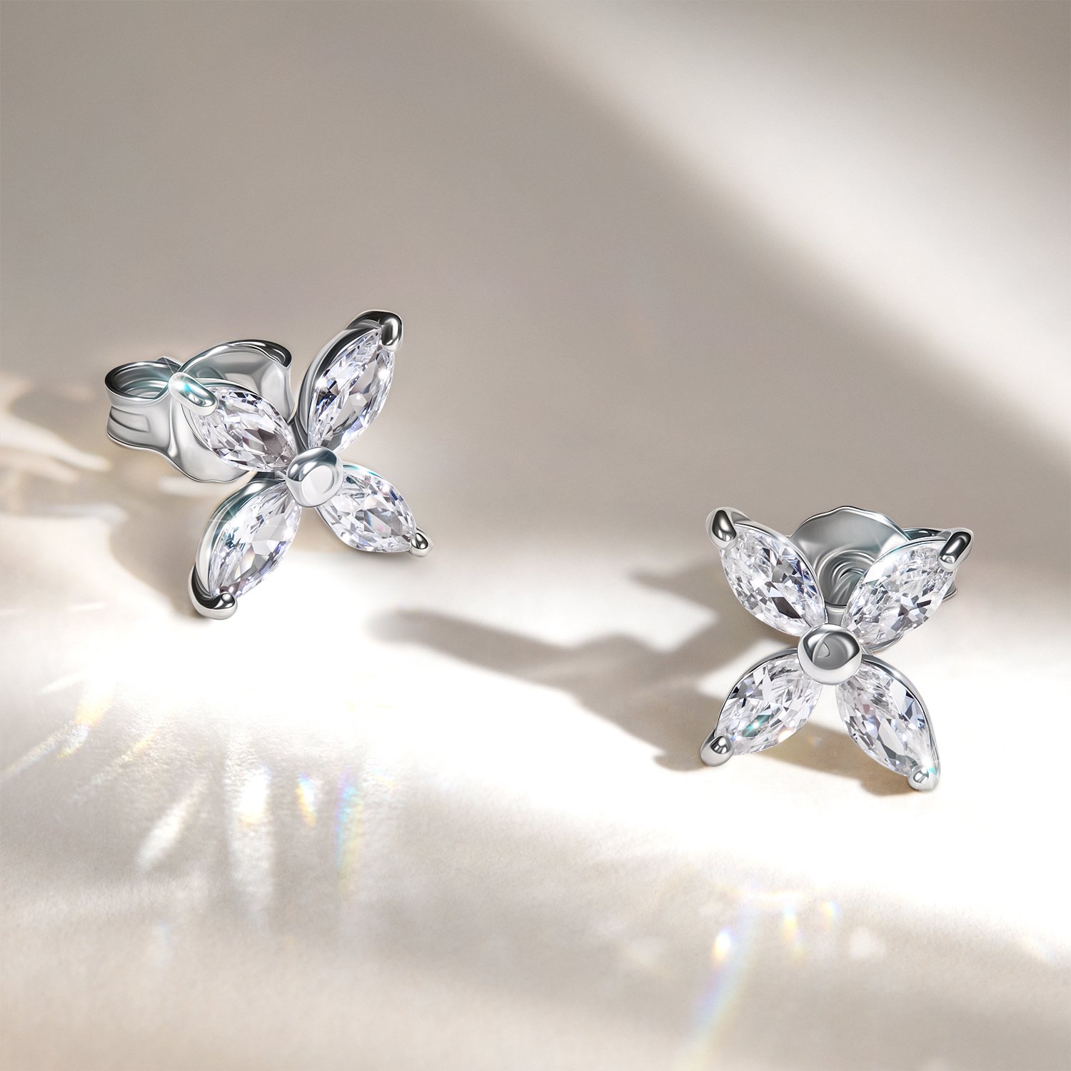 Серебряные серьги с фианитами