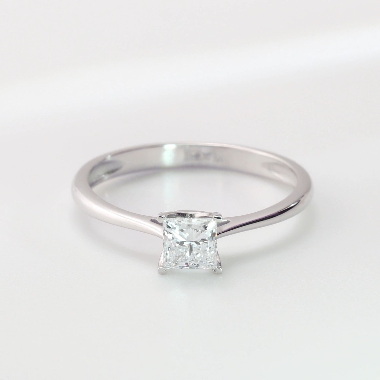 Фото «Золотое кольцо SMART DIAMONDS 0,54 карата»