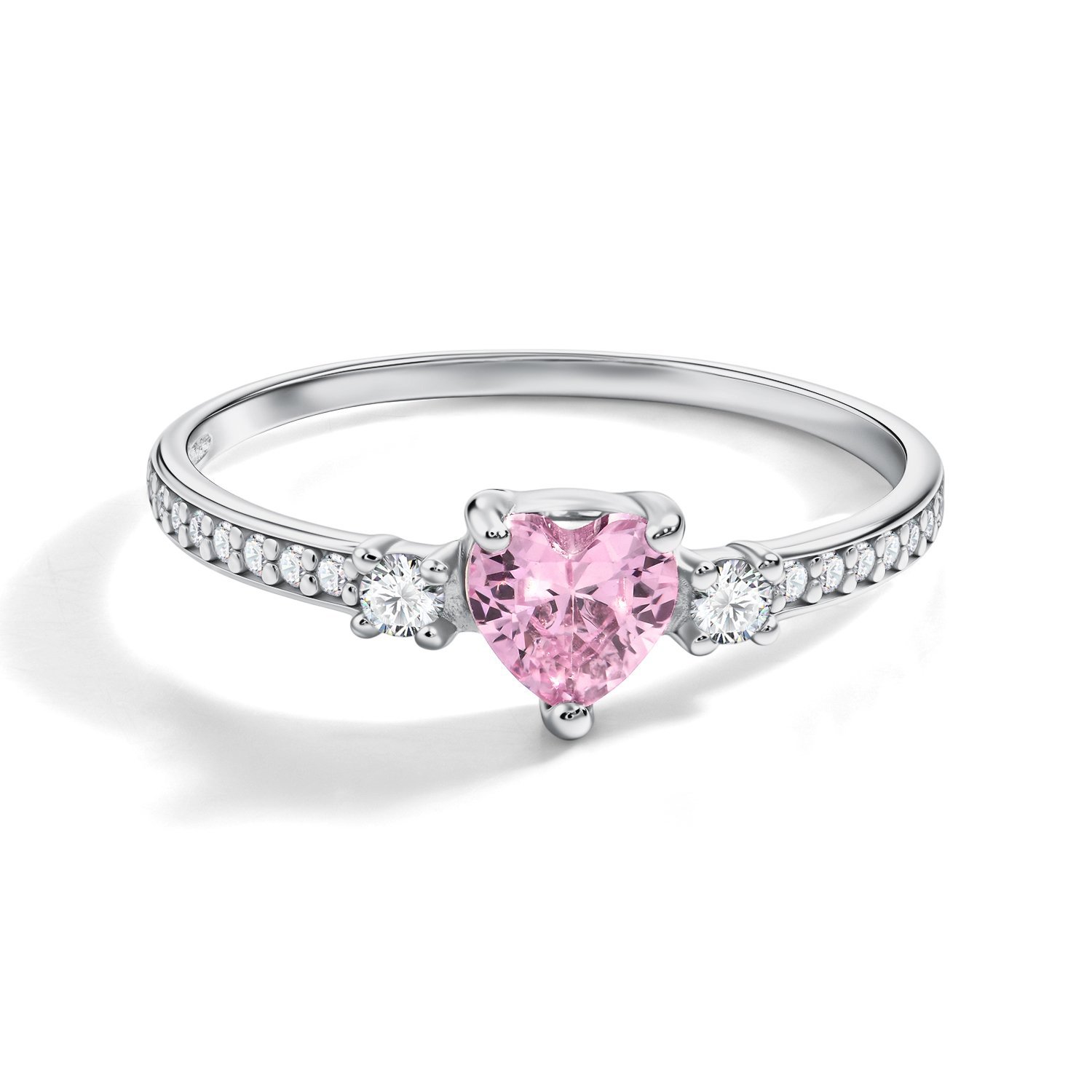 Серебряное кольцо с фианитами