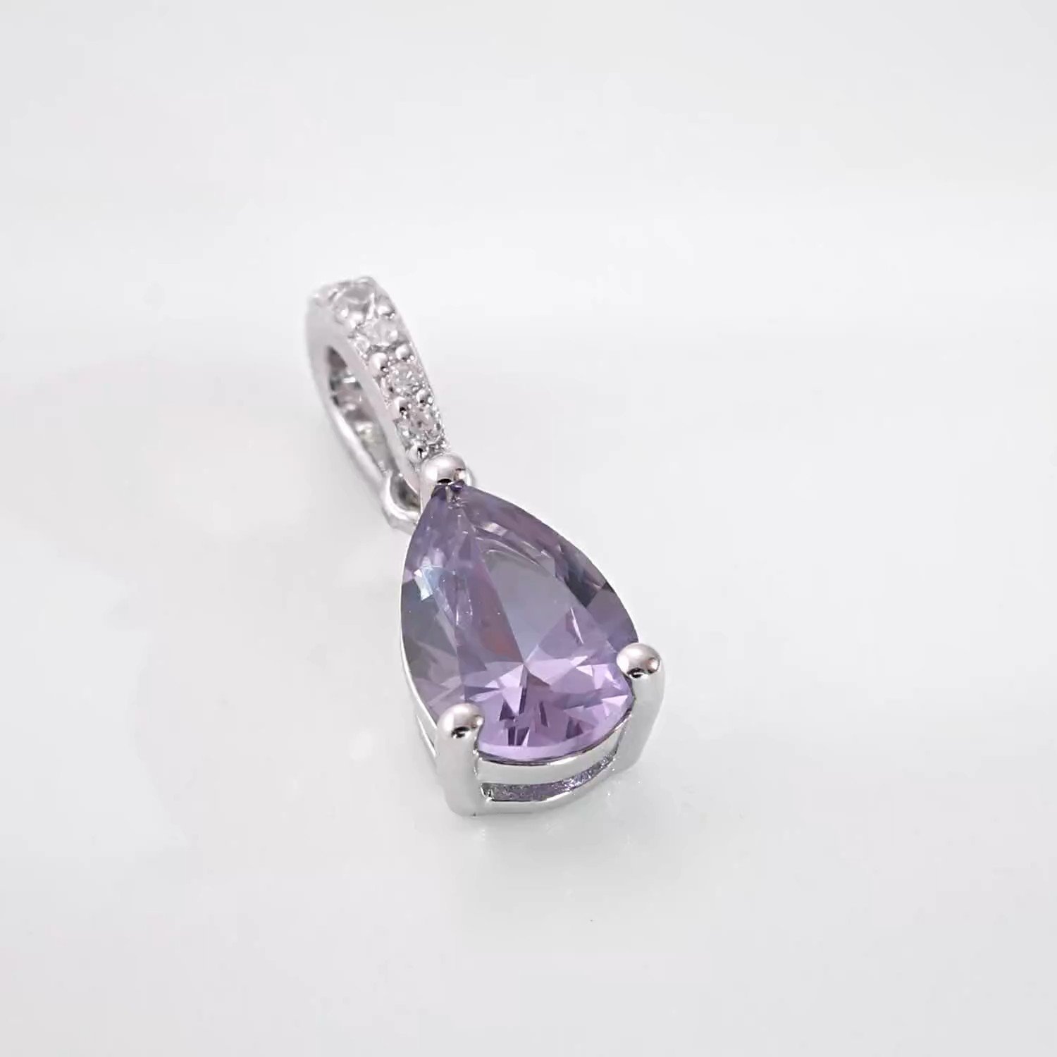 Серебряная подвеска с фианитами
