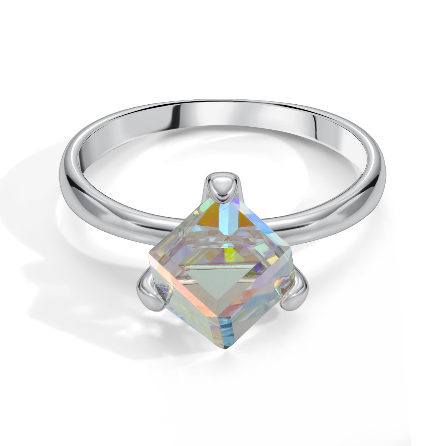 Серебряное кольцо с фианитом