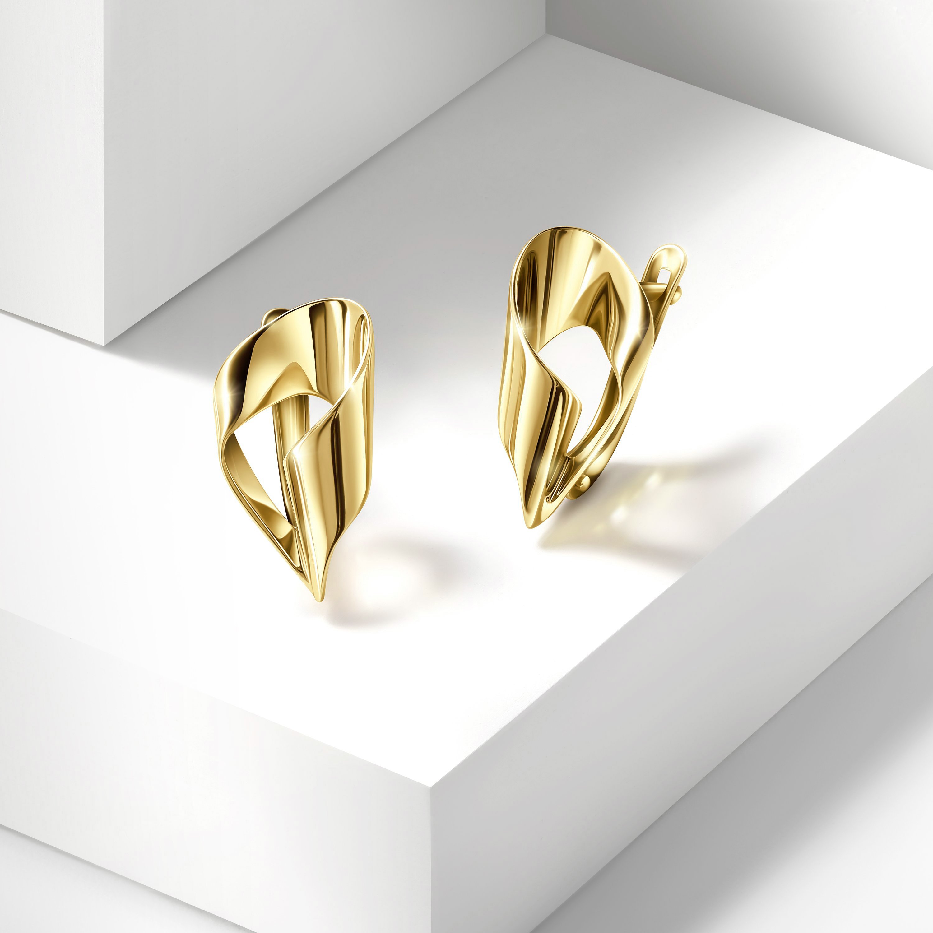 Золотые серьги