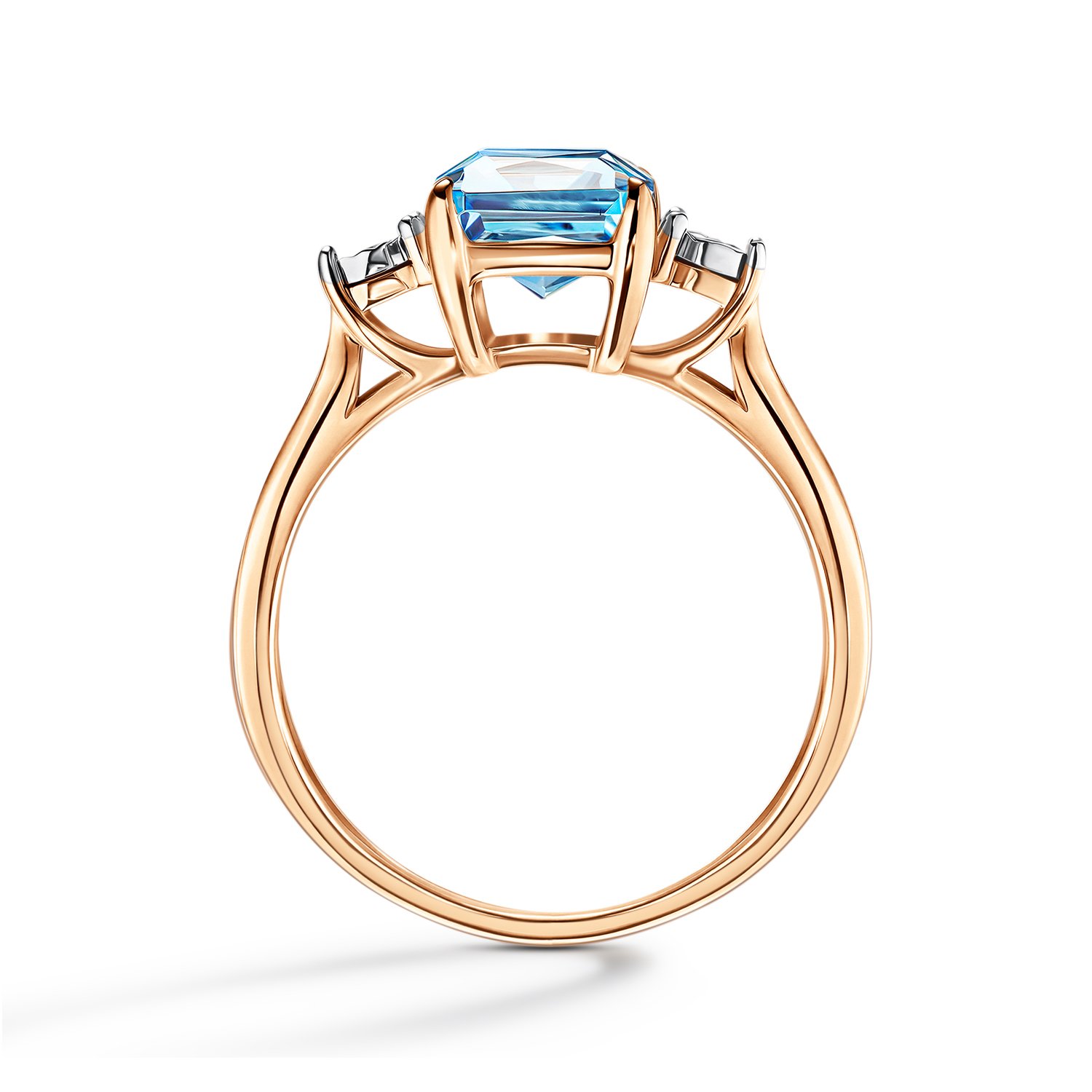 Золотое кольцо с топазом Sky и бриллиантами