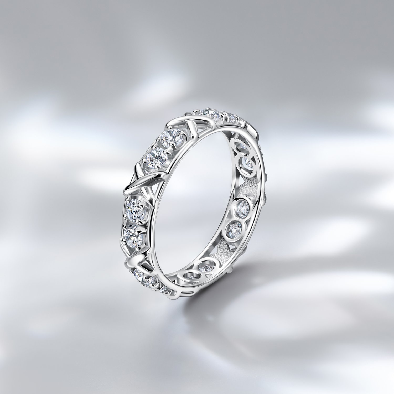 Серебряное кольцо с фианитами
