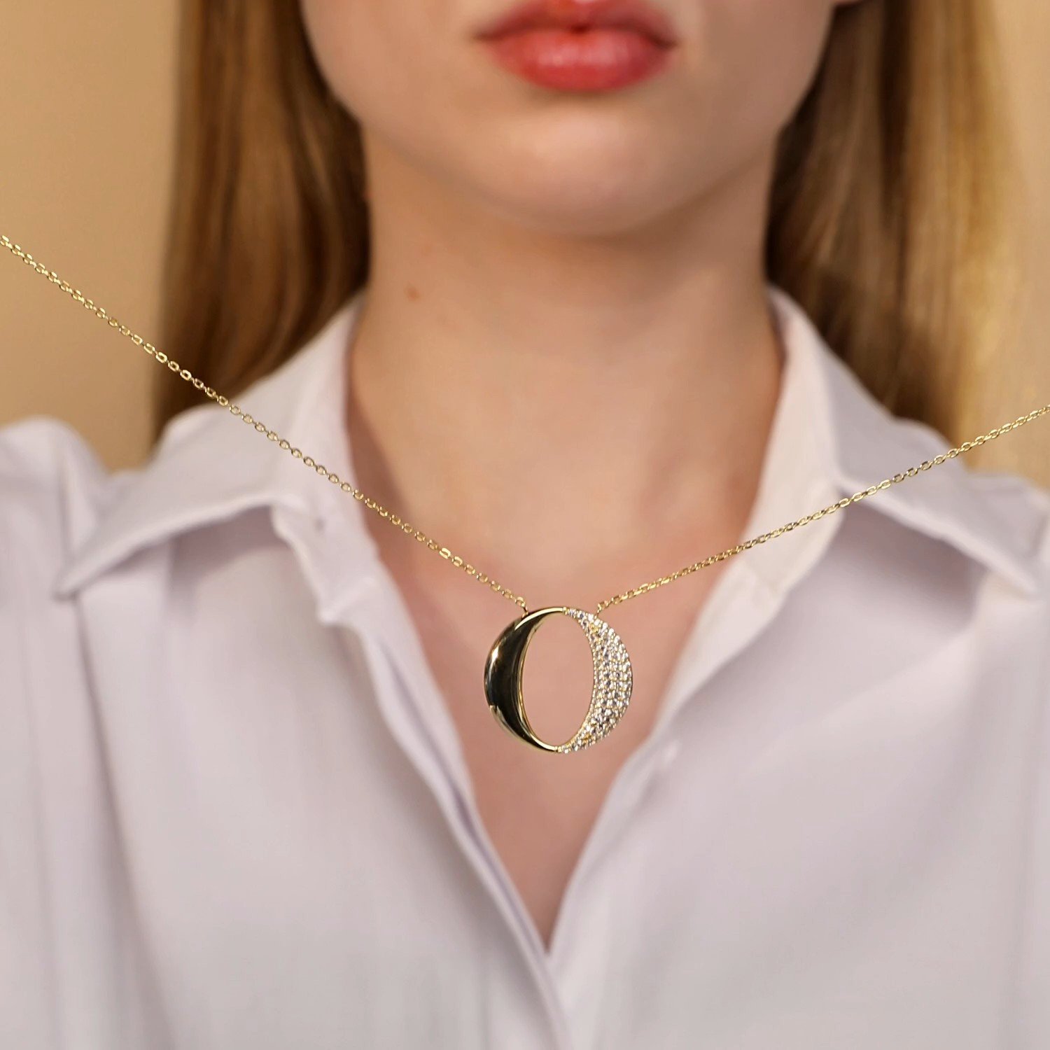 Серебряное колье с фианитами