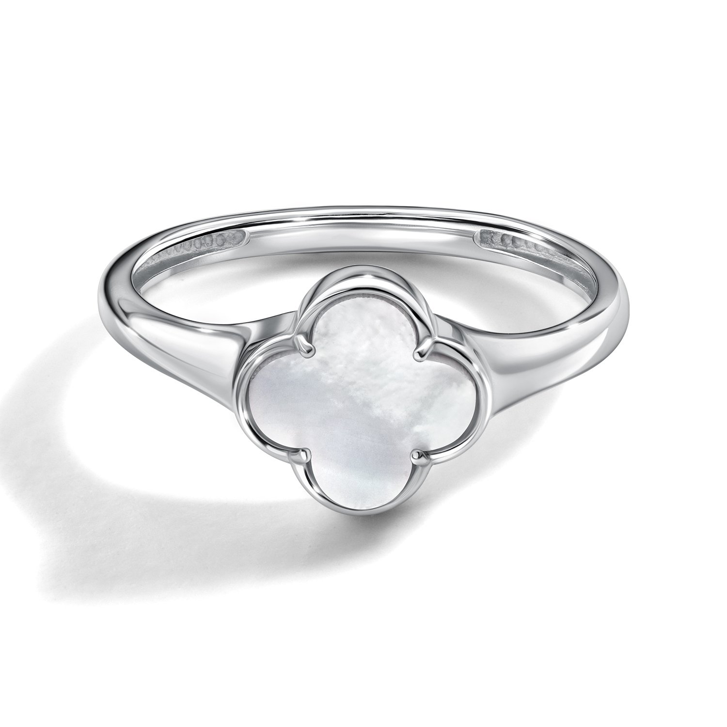 Серебряное кольцо с перламутром