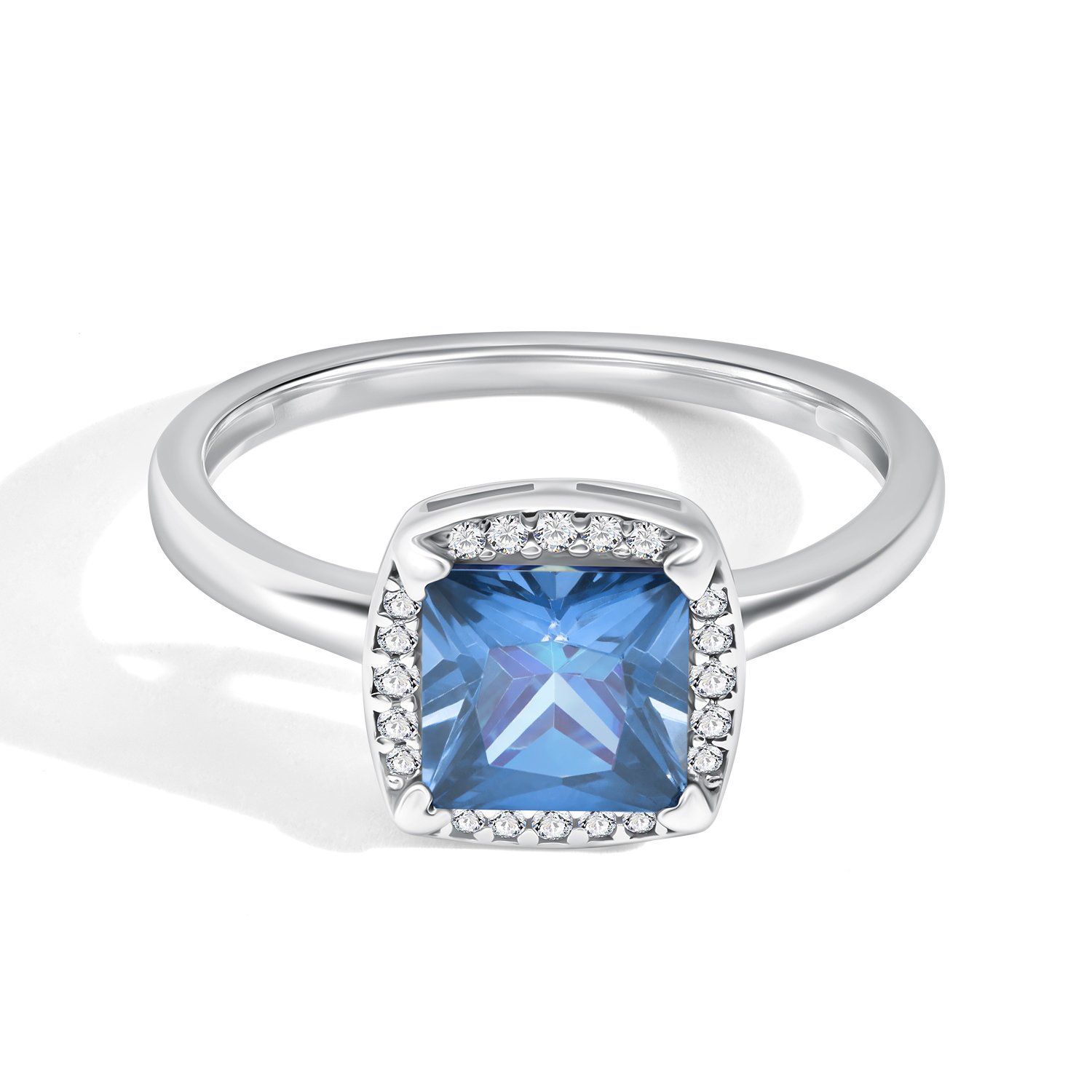 Серебряное кольцо с фианитами