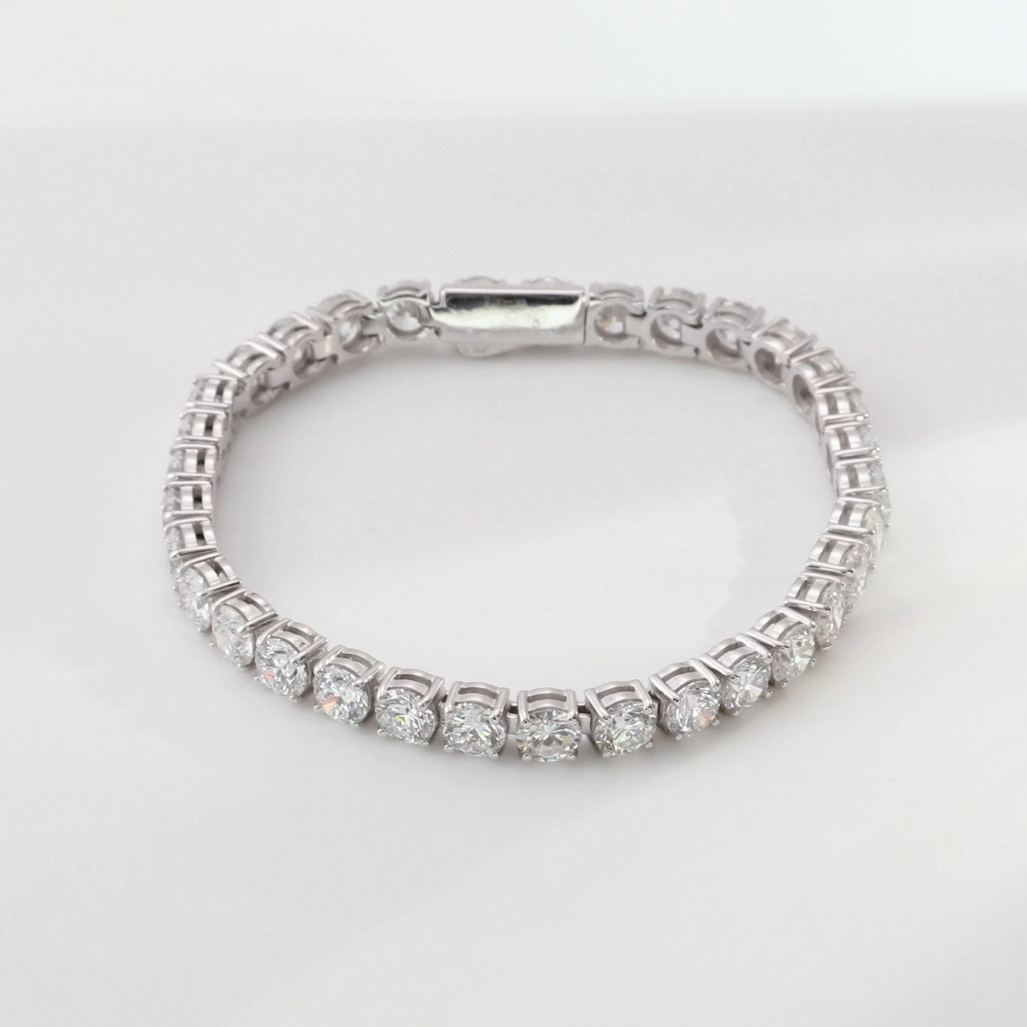 Фото «Золотой браслет SMART DIAMONDS 17,09 карата»