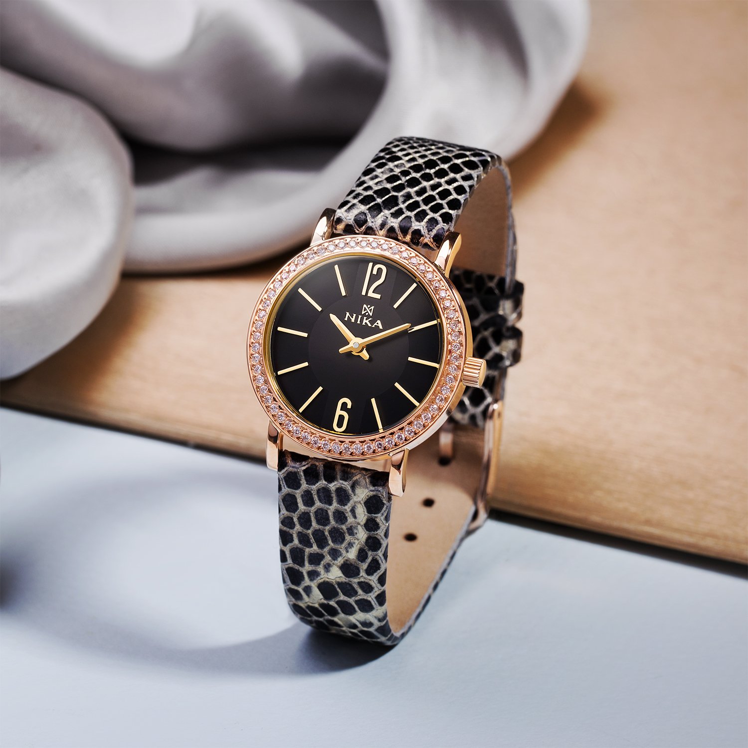 Золотые наручные часы SLIMLINE 0102A.2.1.54B