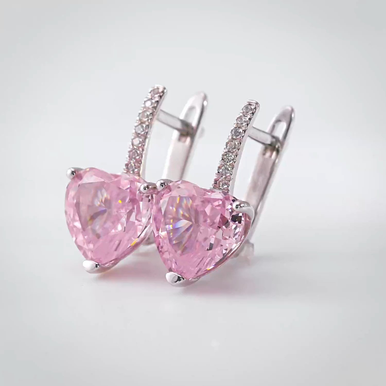 Серебряные серьги с фианитами