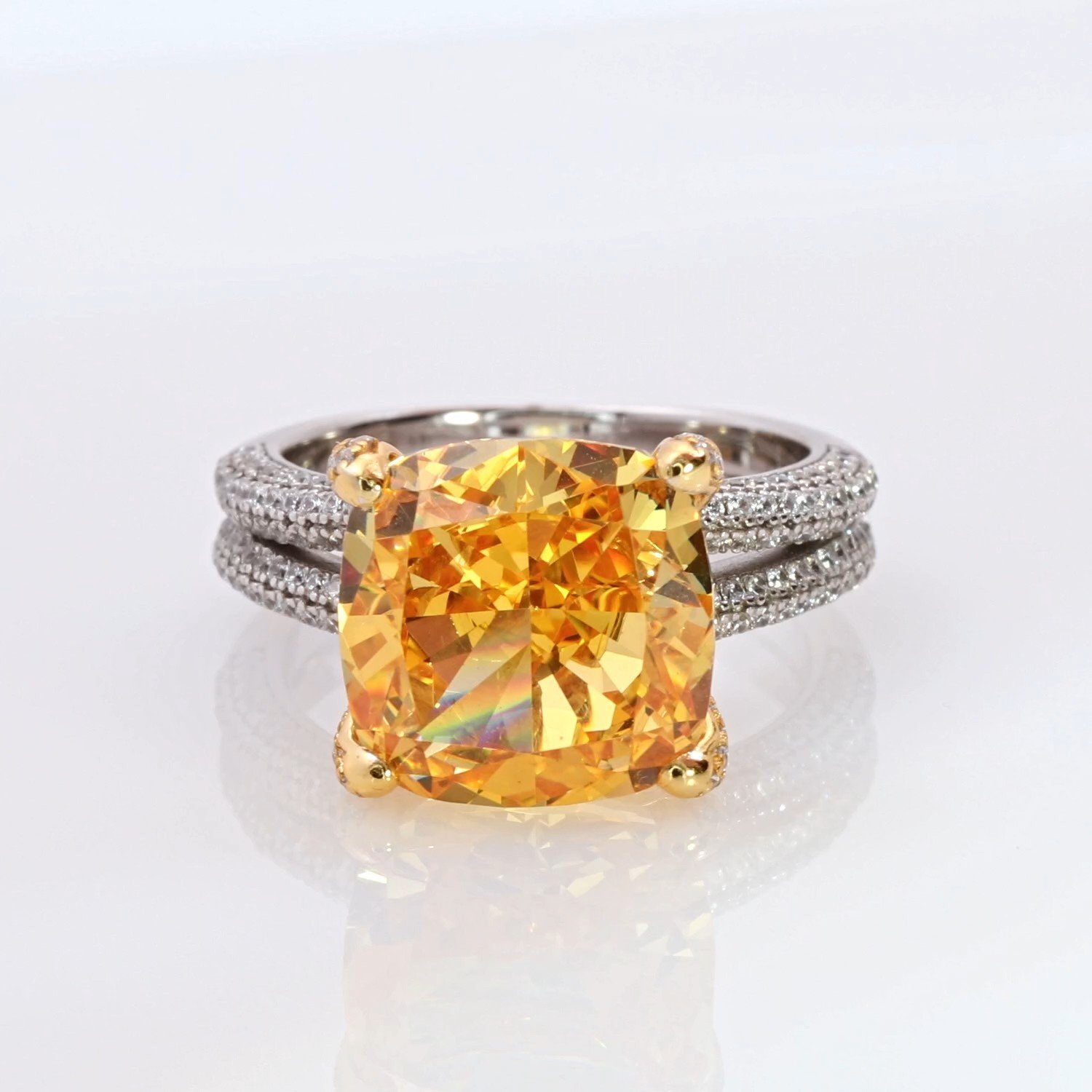 Серебряное кольцо с фианитами
