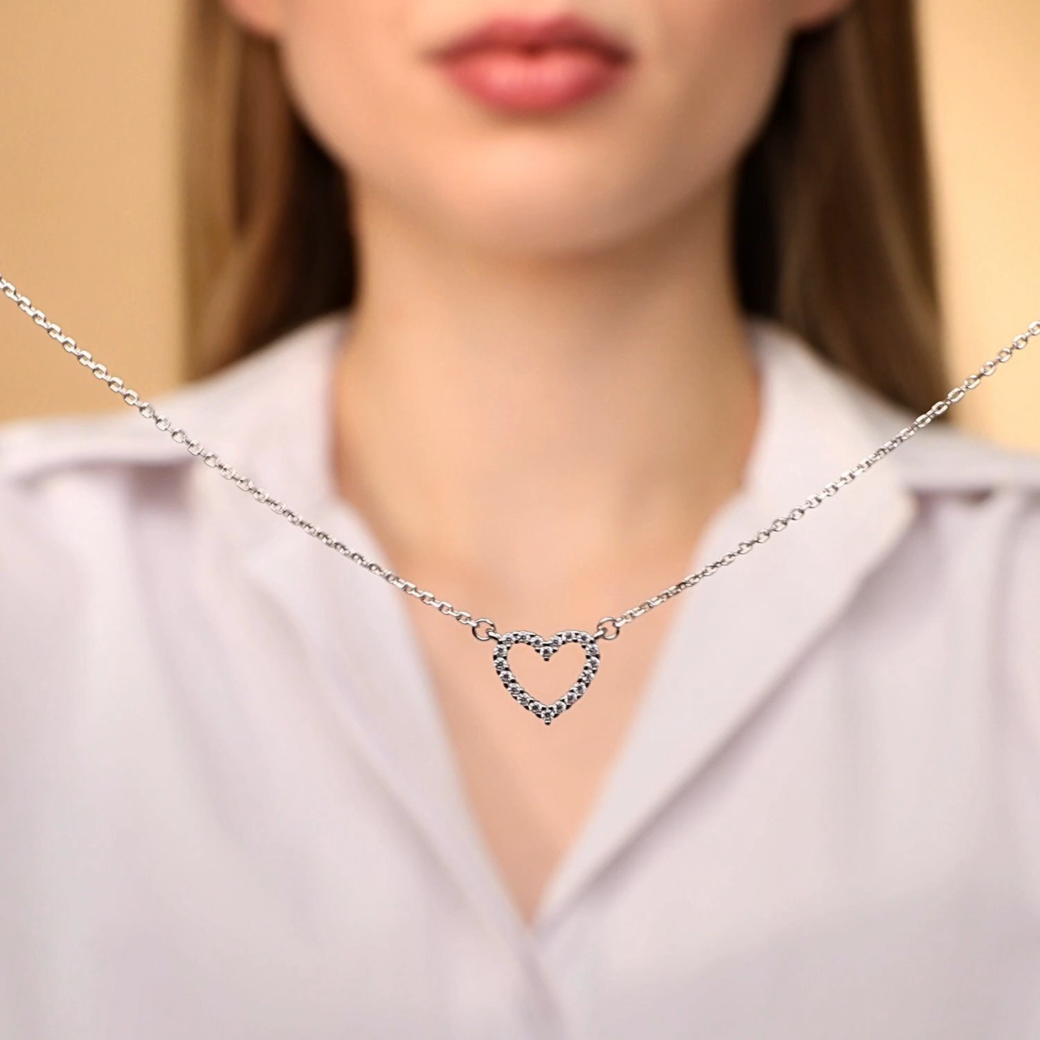 Фото «Серебряное колье с фианитами»