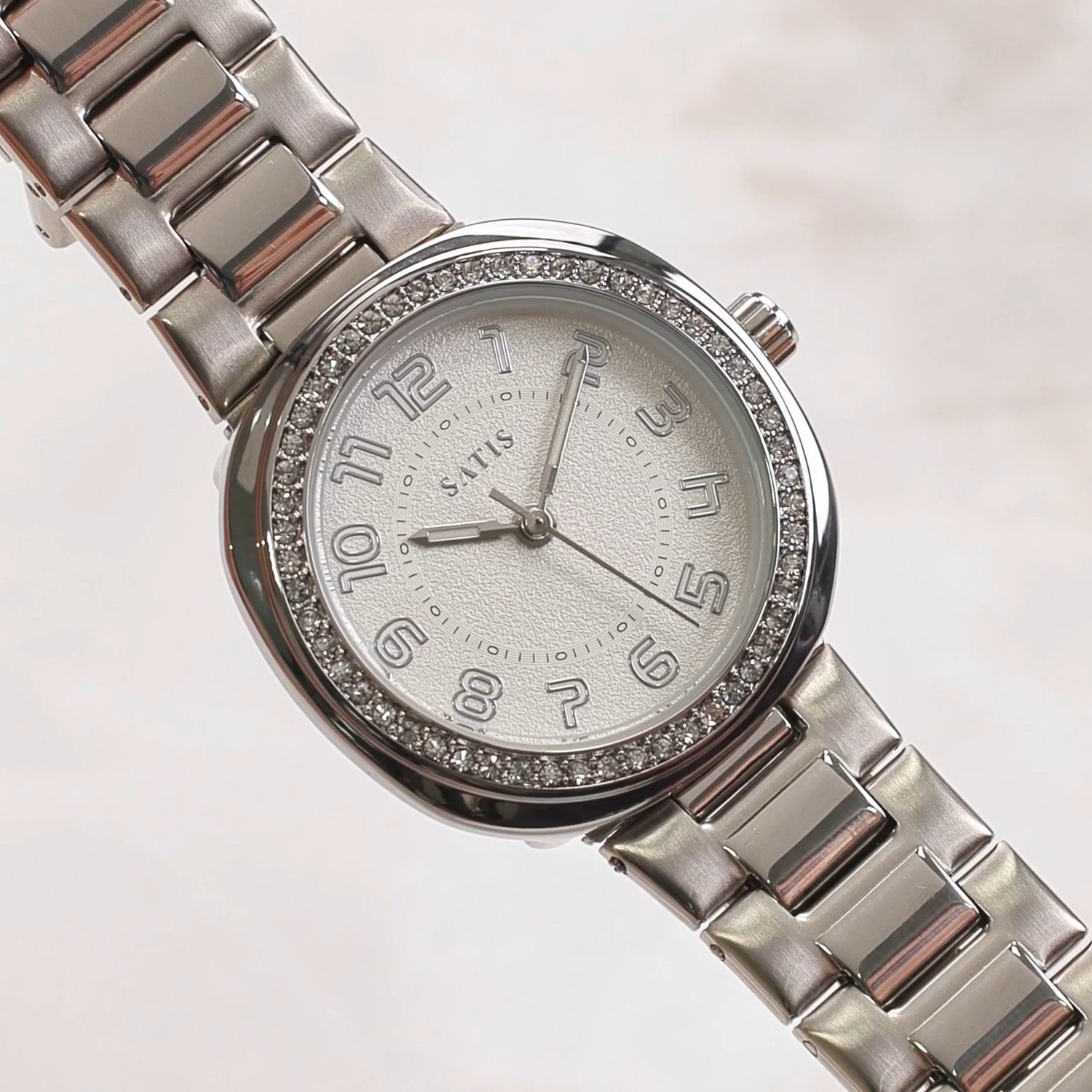 Фото «Наручные часы SATIS ESSENTIAL»