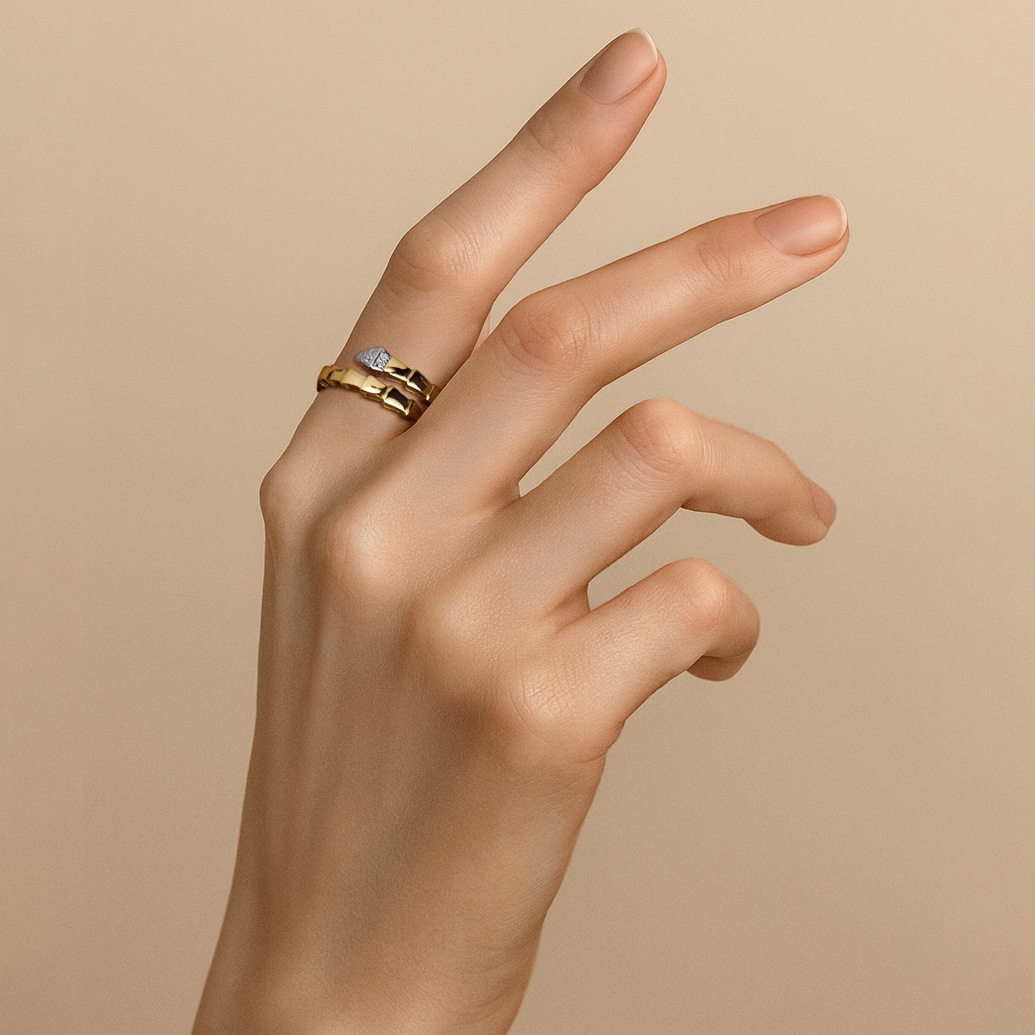 Золотое кольцо с бриллиантами