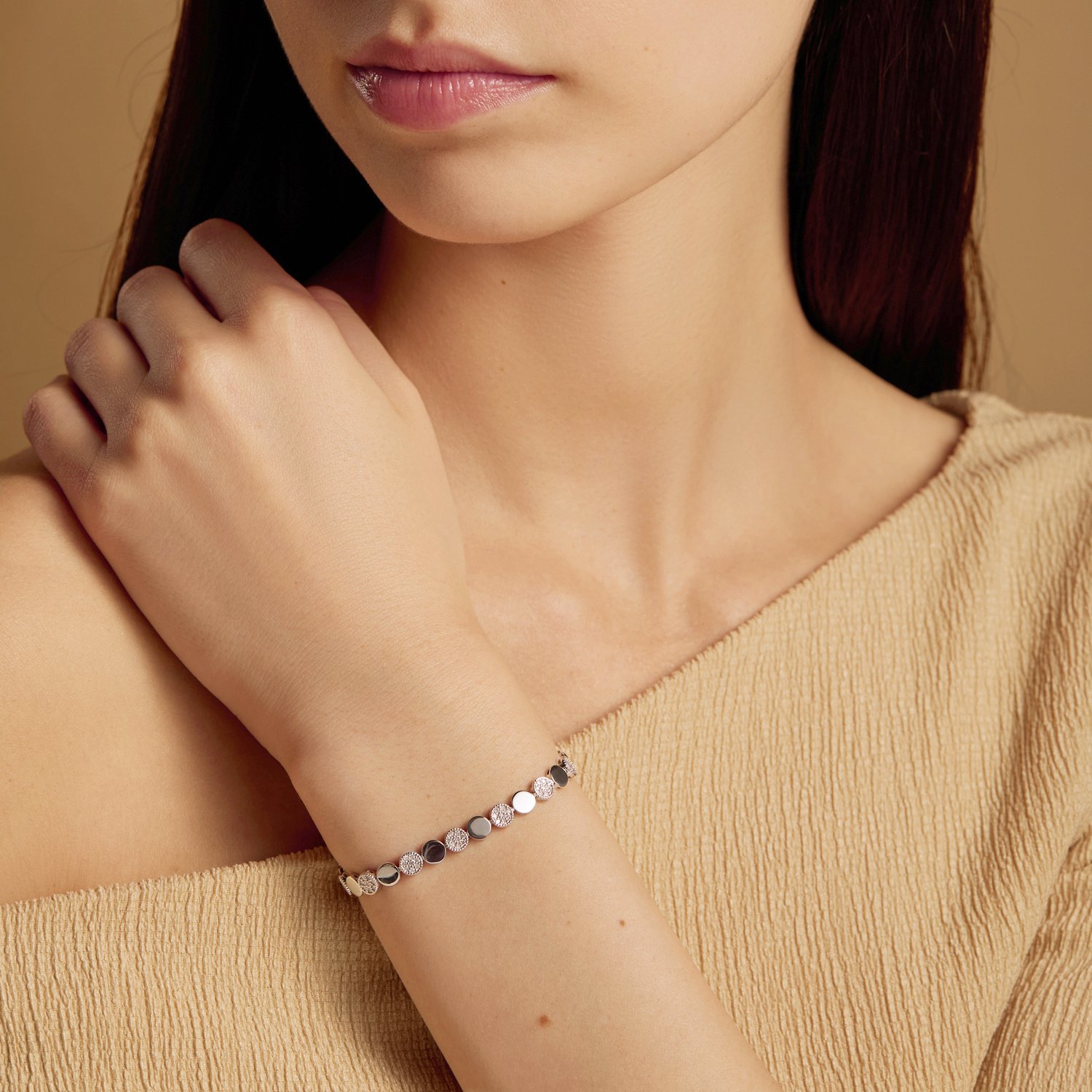 Золотой браслет с бриллиантами