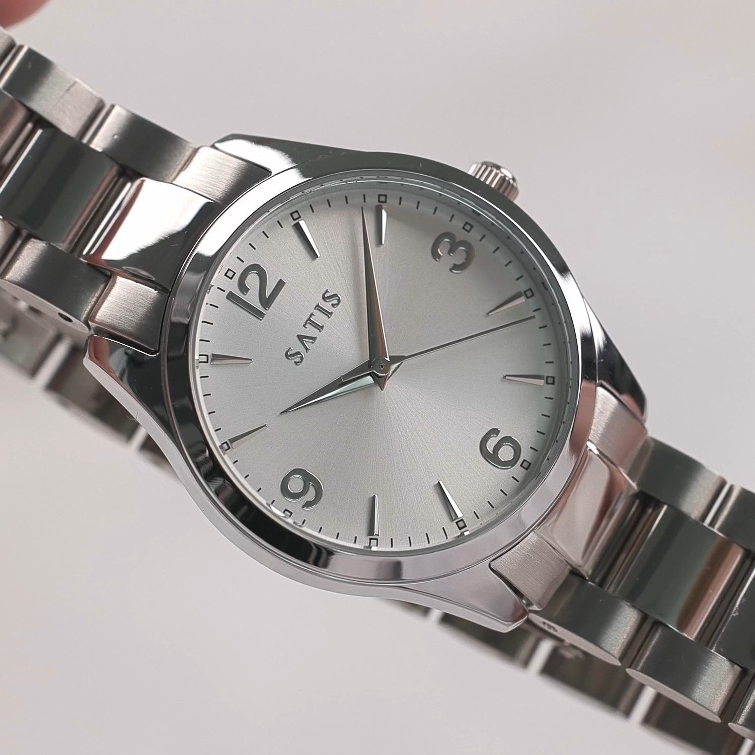 Фото «Наручные часы SATIS ESSENTIAL»