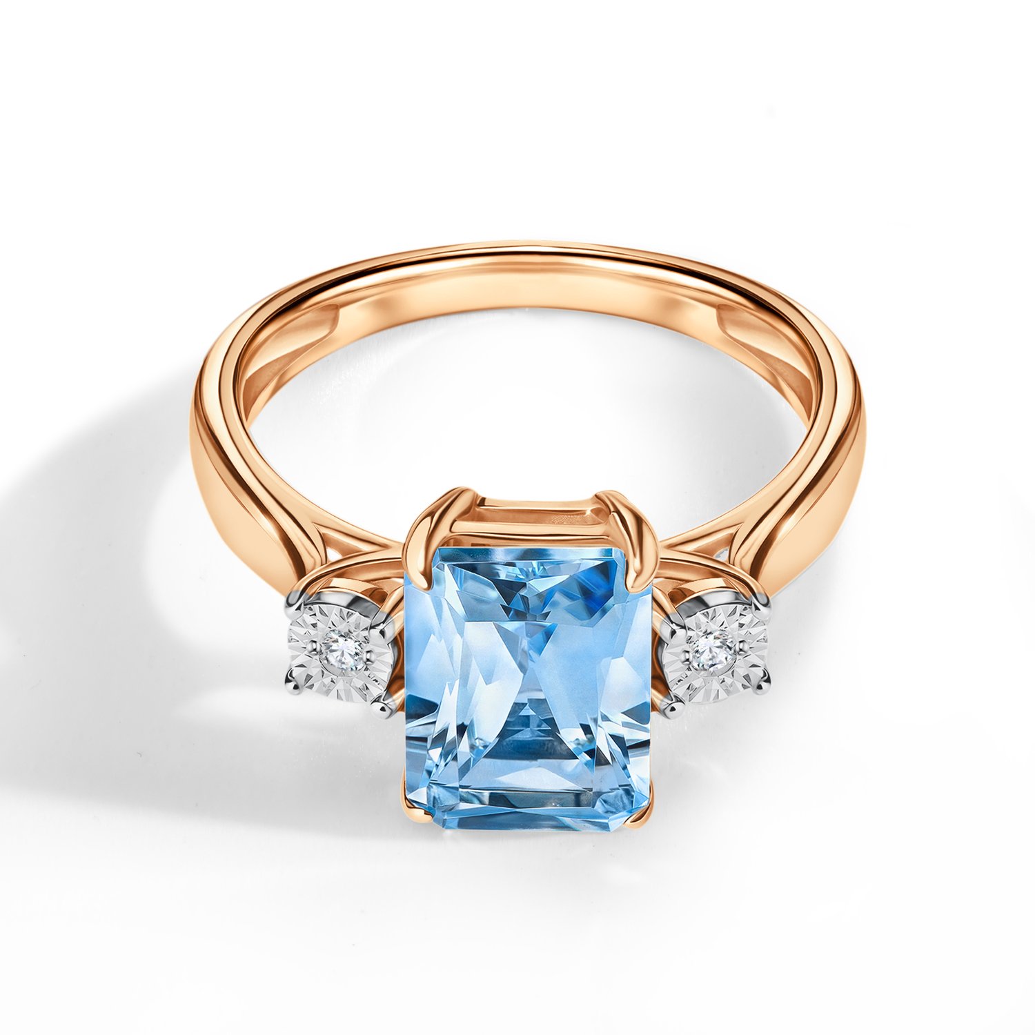 Золотое кольцо с топазом Sky и бриллиантами