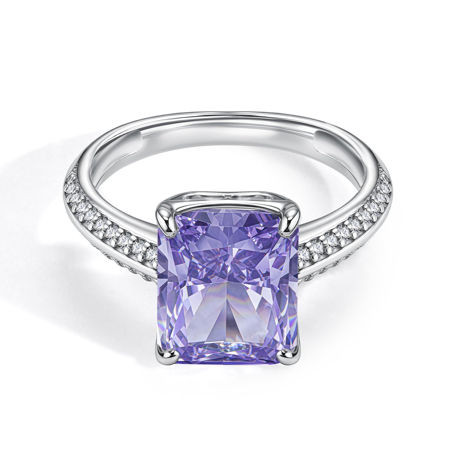 Серебряное кольцо с фианитами