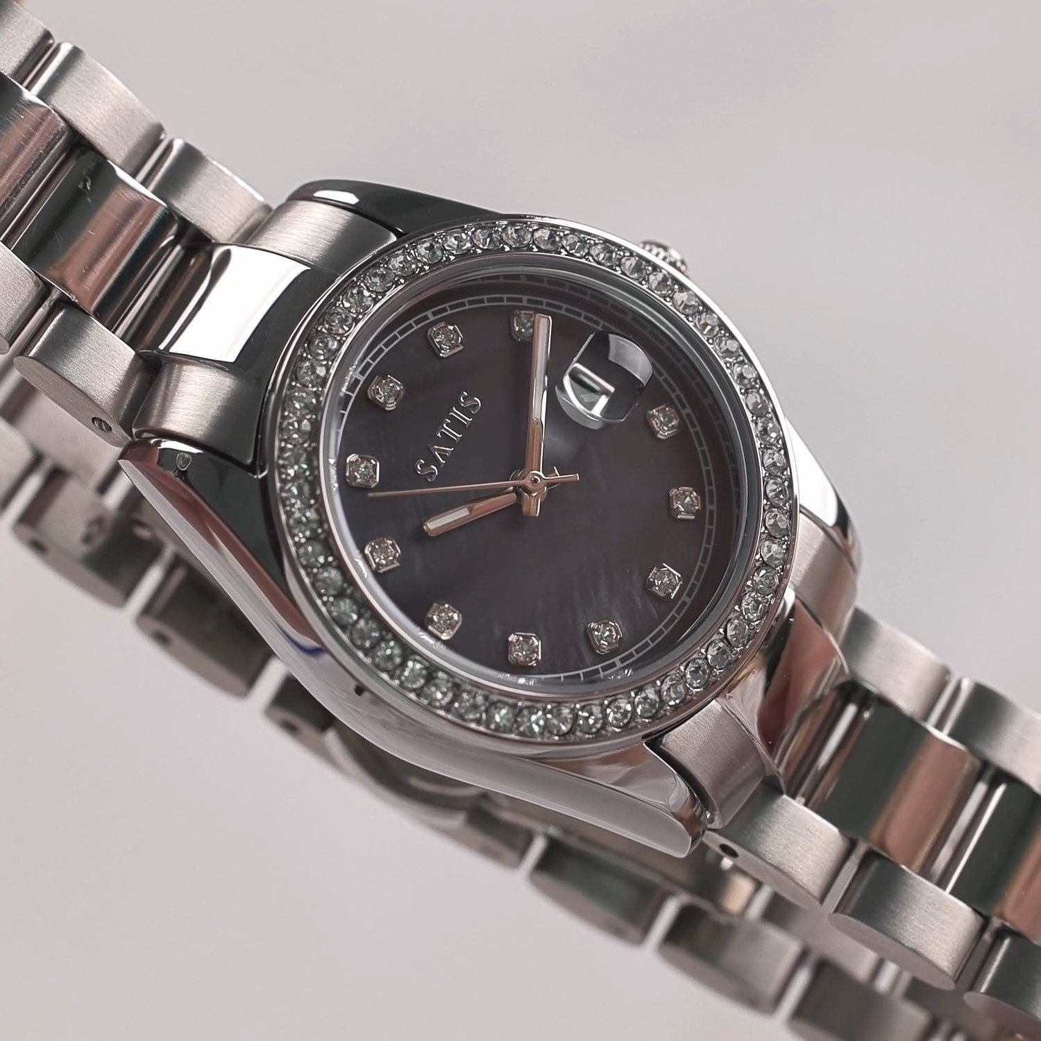Фото «Наручные часы SATIS ESSENTIAL»