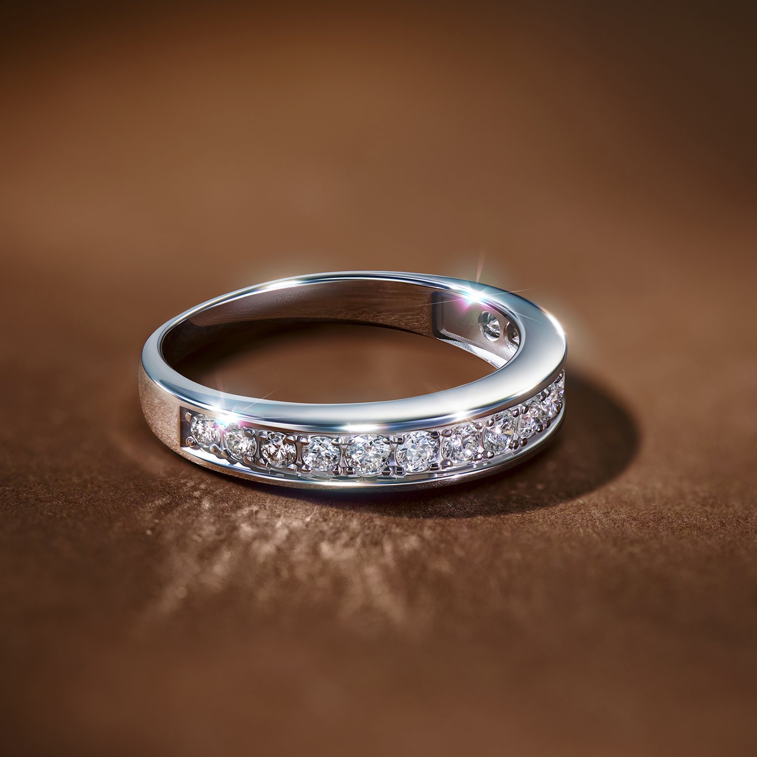 Золотое кольцо с бриллиантами