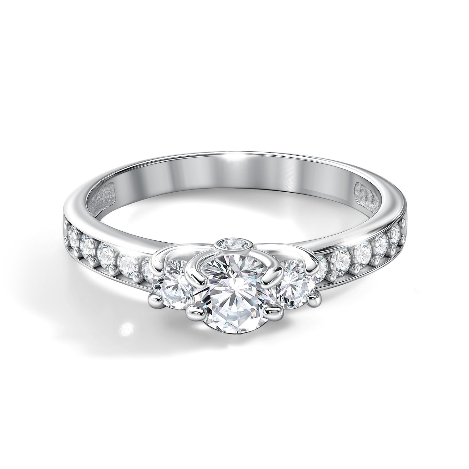 Серебряное кольцо с фианитами