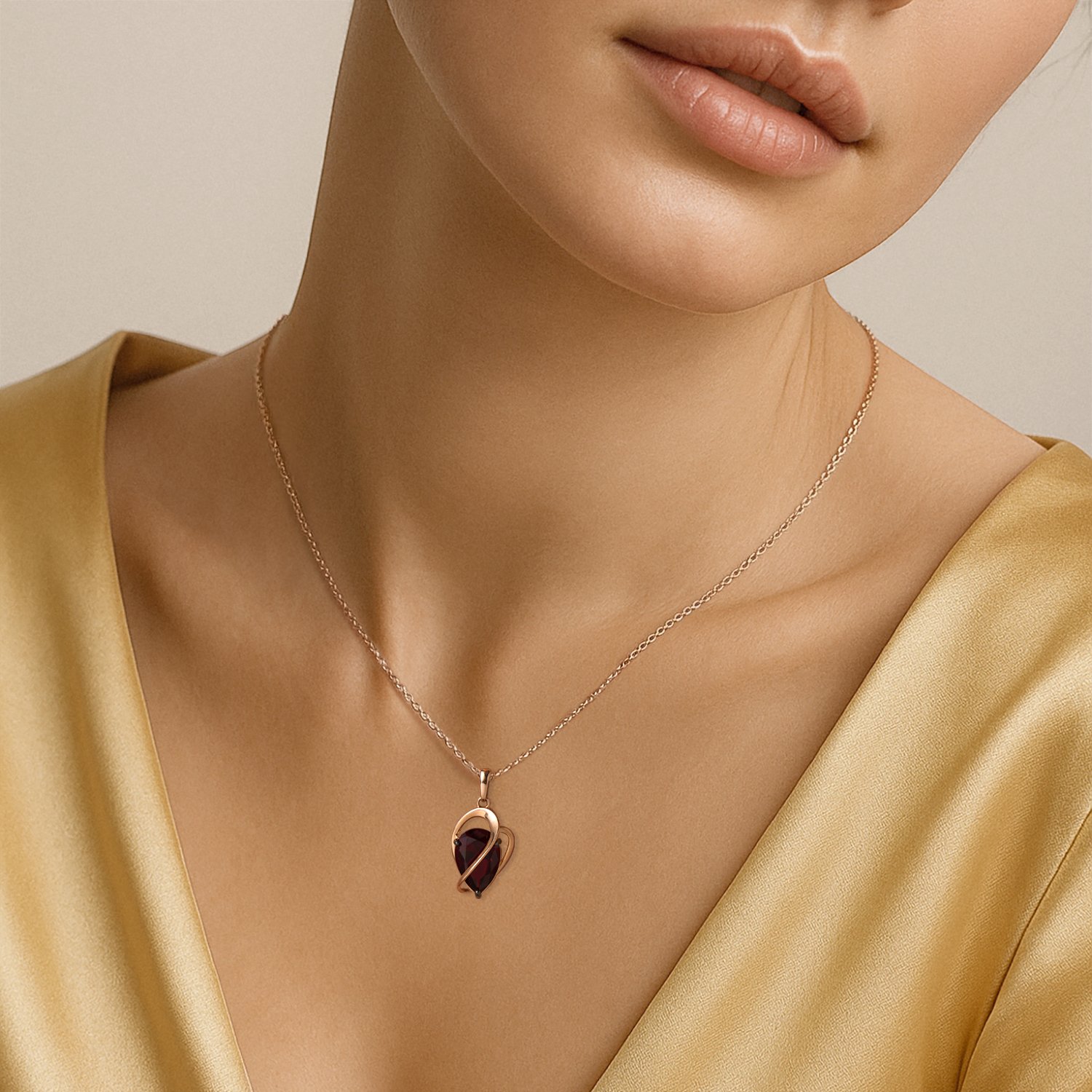 Золотая подвеска с ситаллом