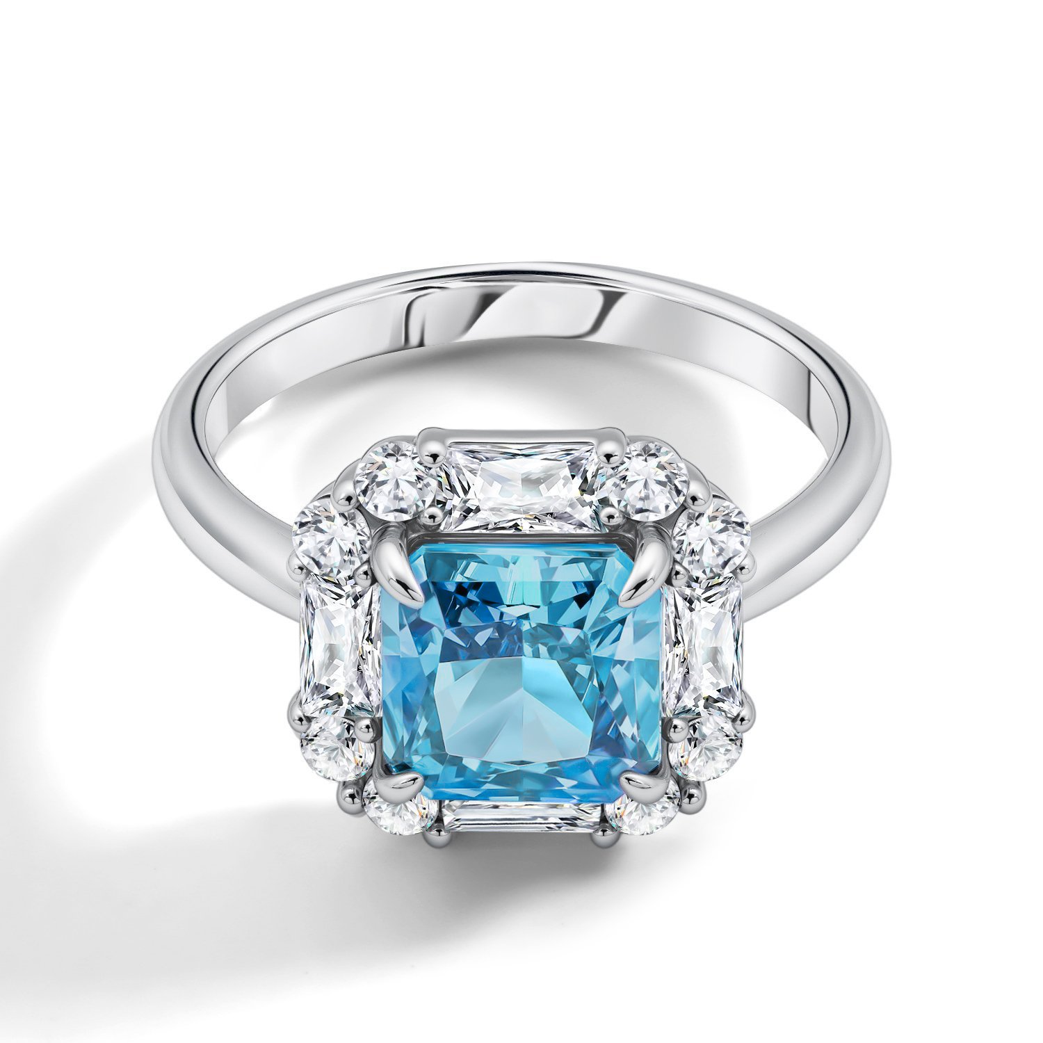 Серебряное кольцо с фианитами