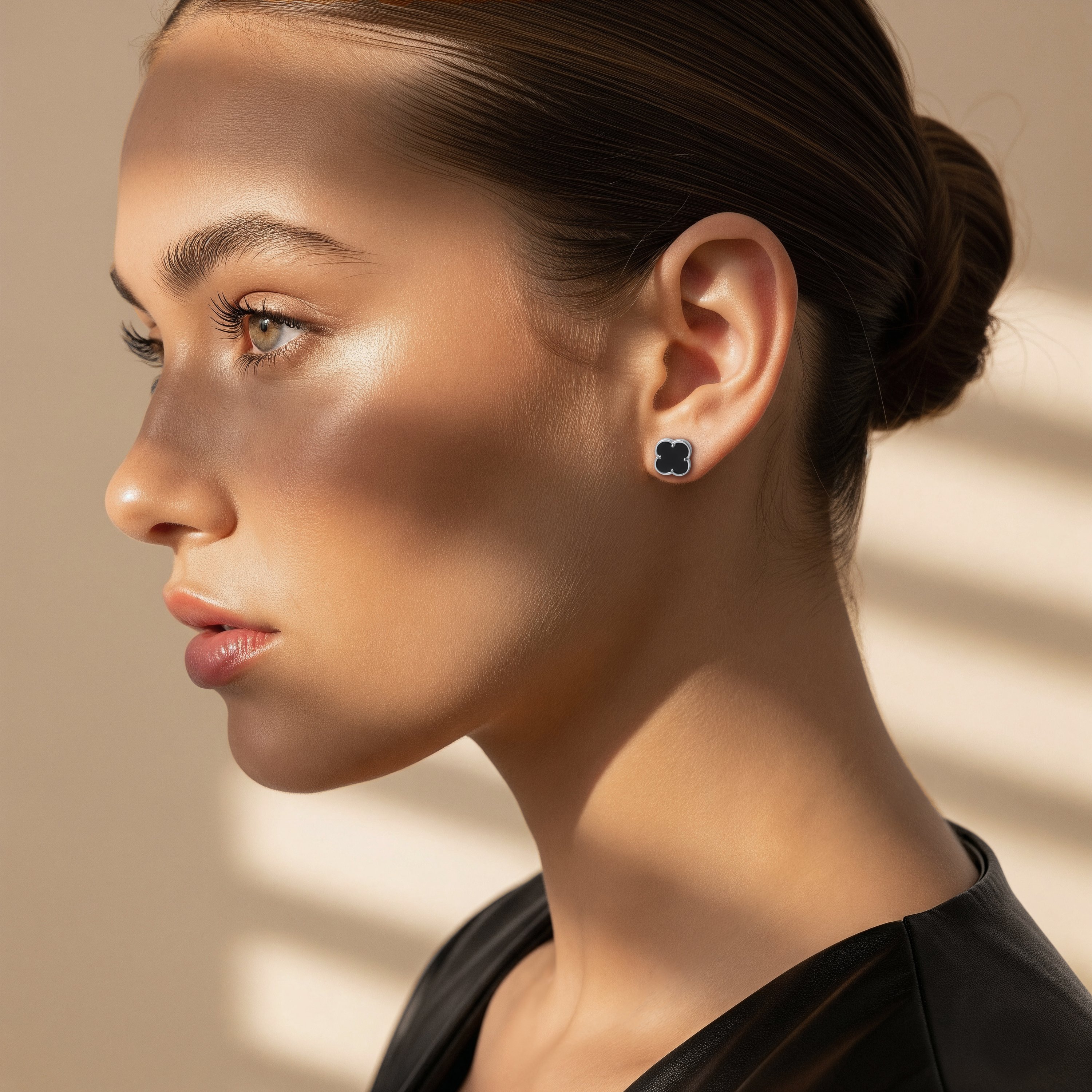 Серебряные серьги с ониксом