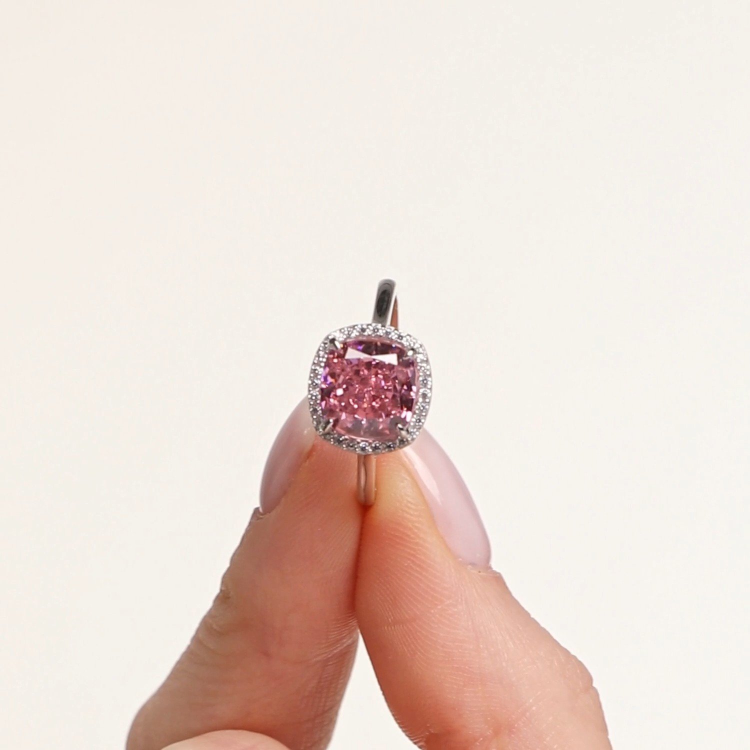 Серебряное кольцо с фианитами
