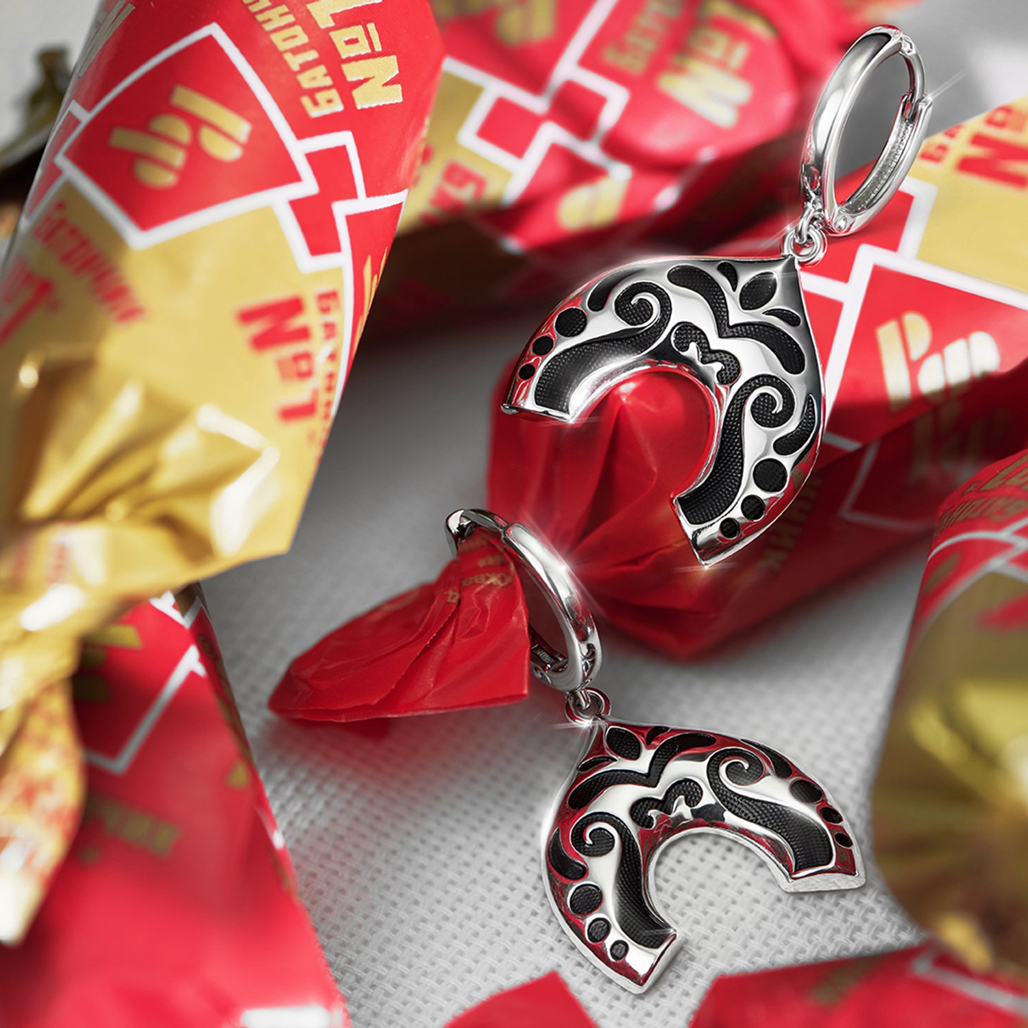 Серебряные серьги с лаком