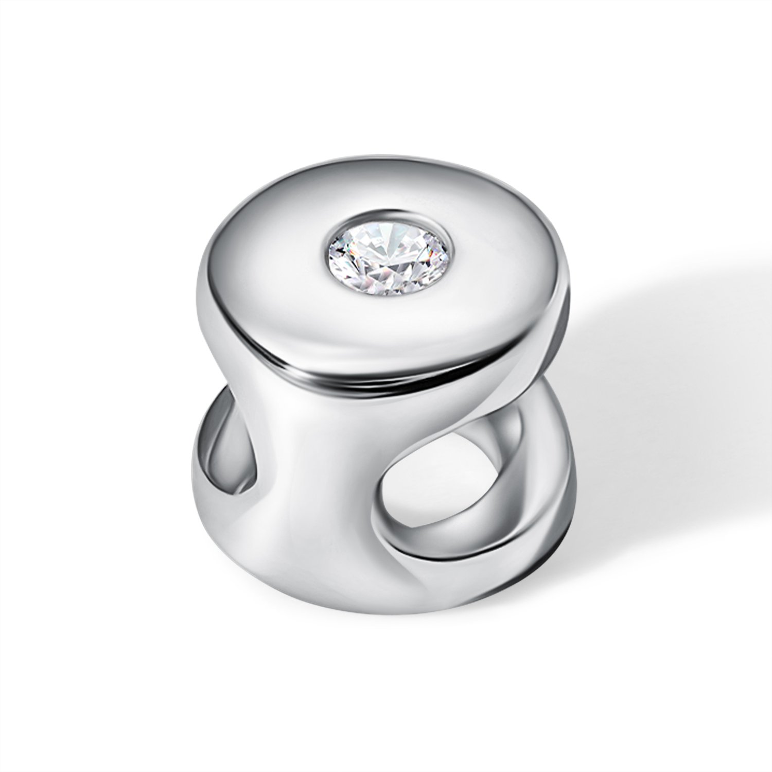 Золотая подвеска с бриллиантом