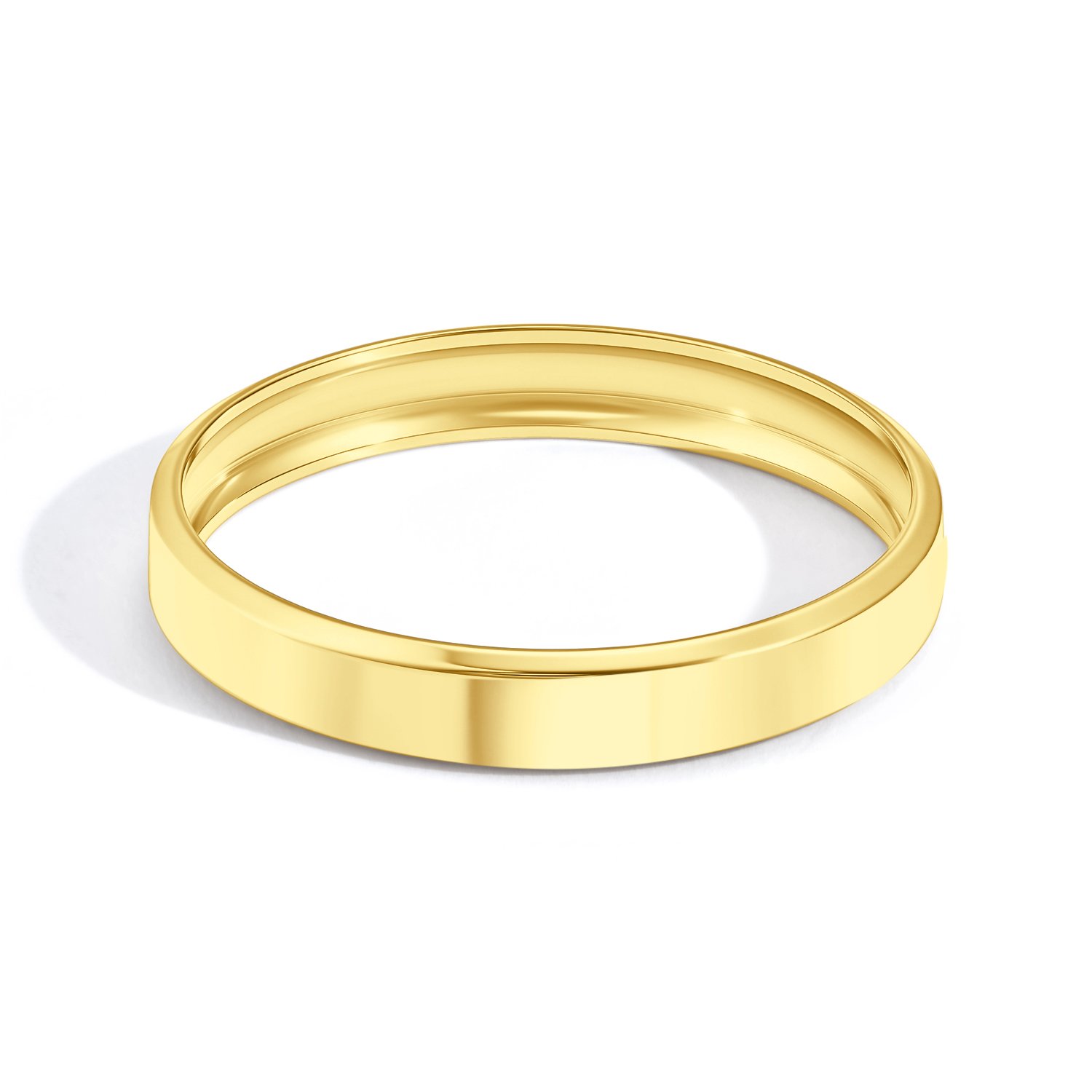 Золотое обручальное кольцо