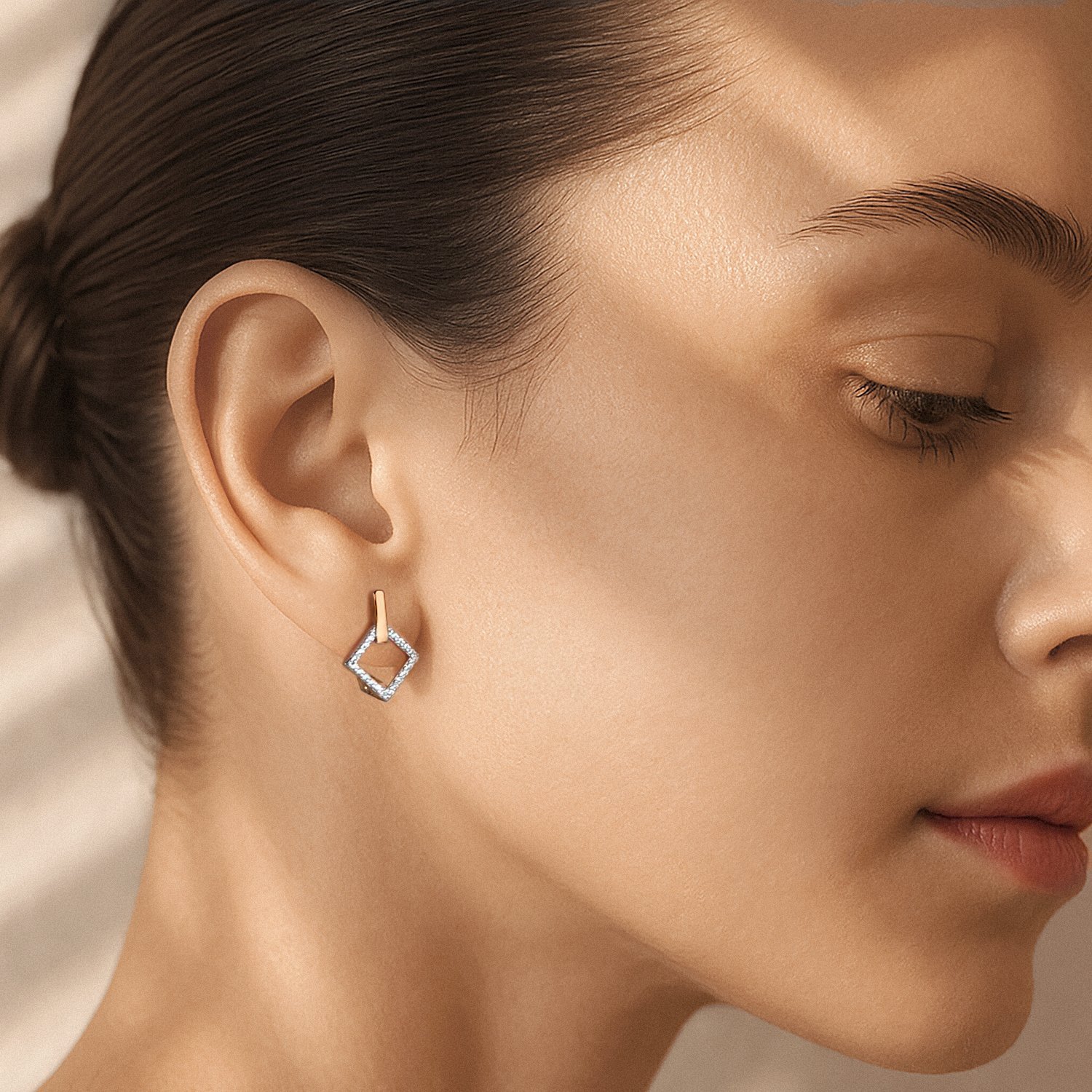 Золотые серьги с фианитами