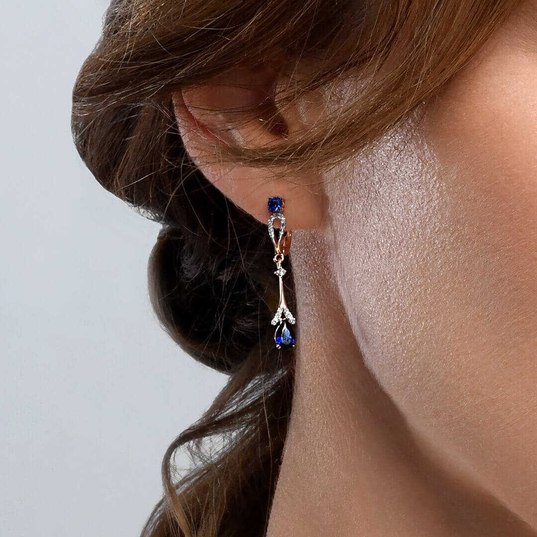 Золотые серьги с сапфирами и бриллиантами