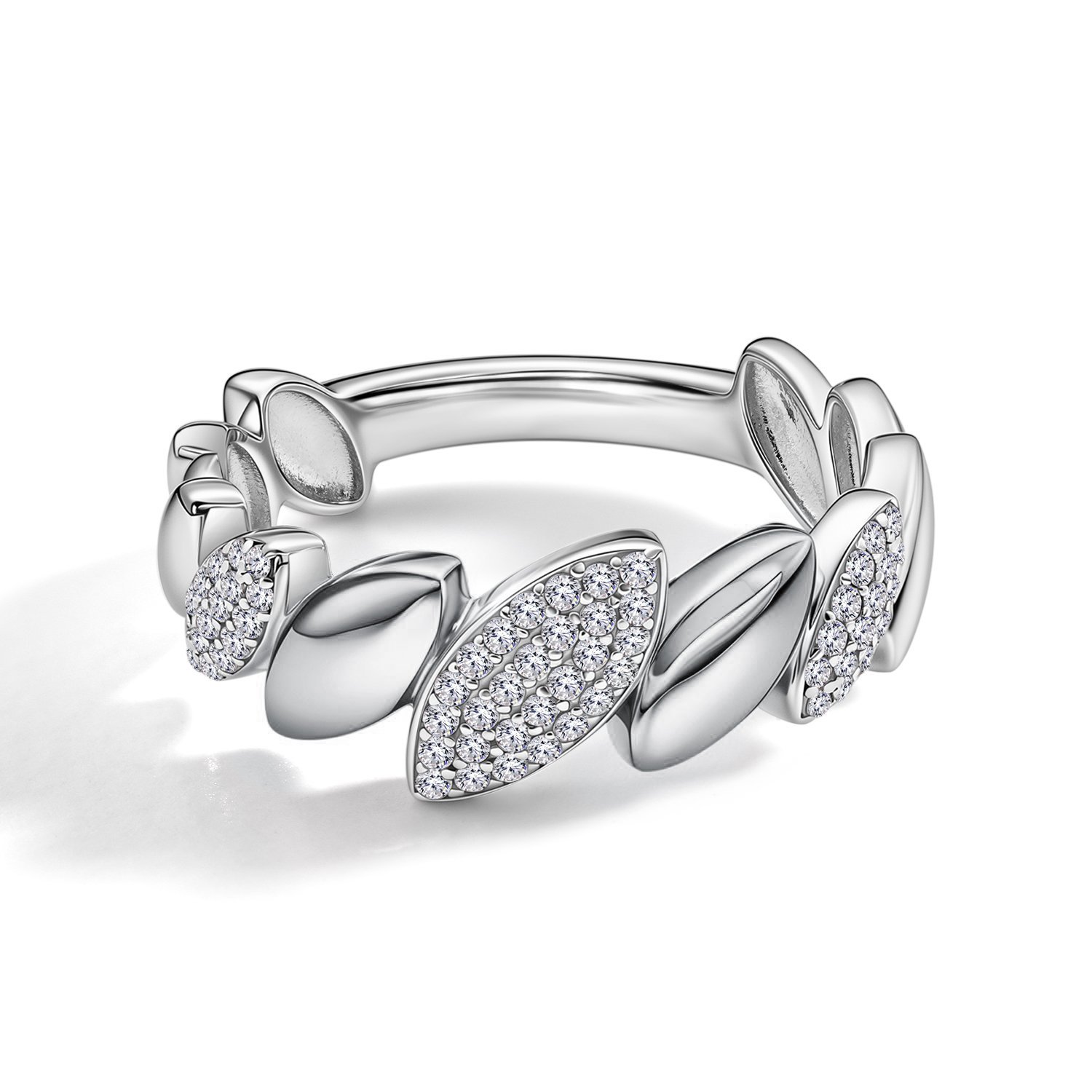 Серебряное кольцо с фианитами