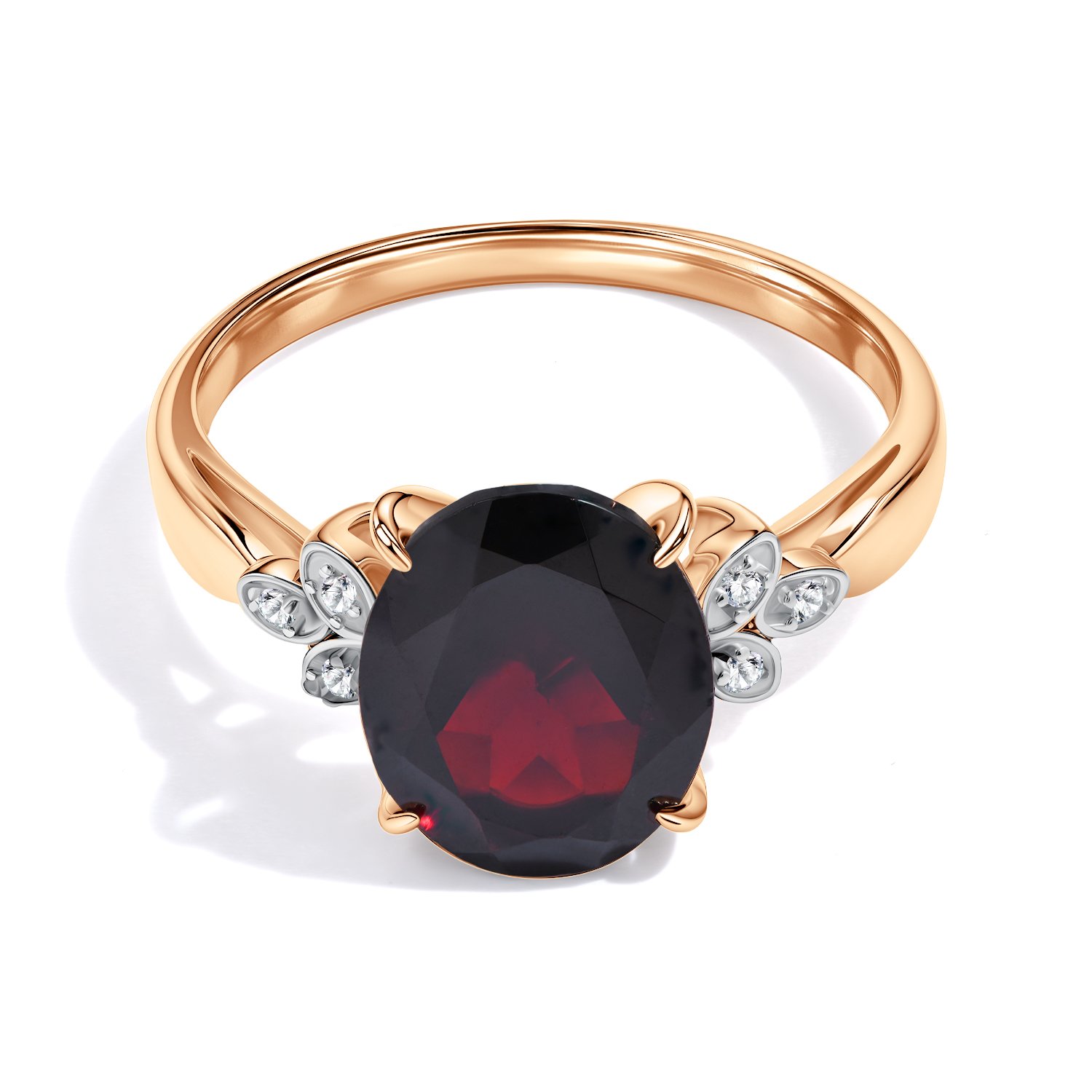 Золотое кольцо с гранатом и бриллиантами