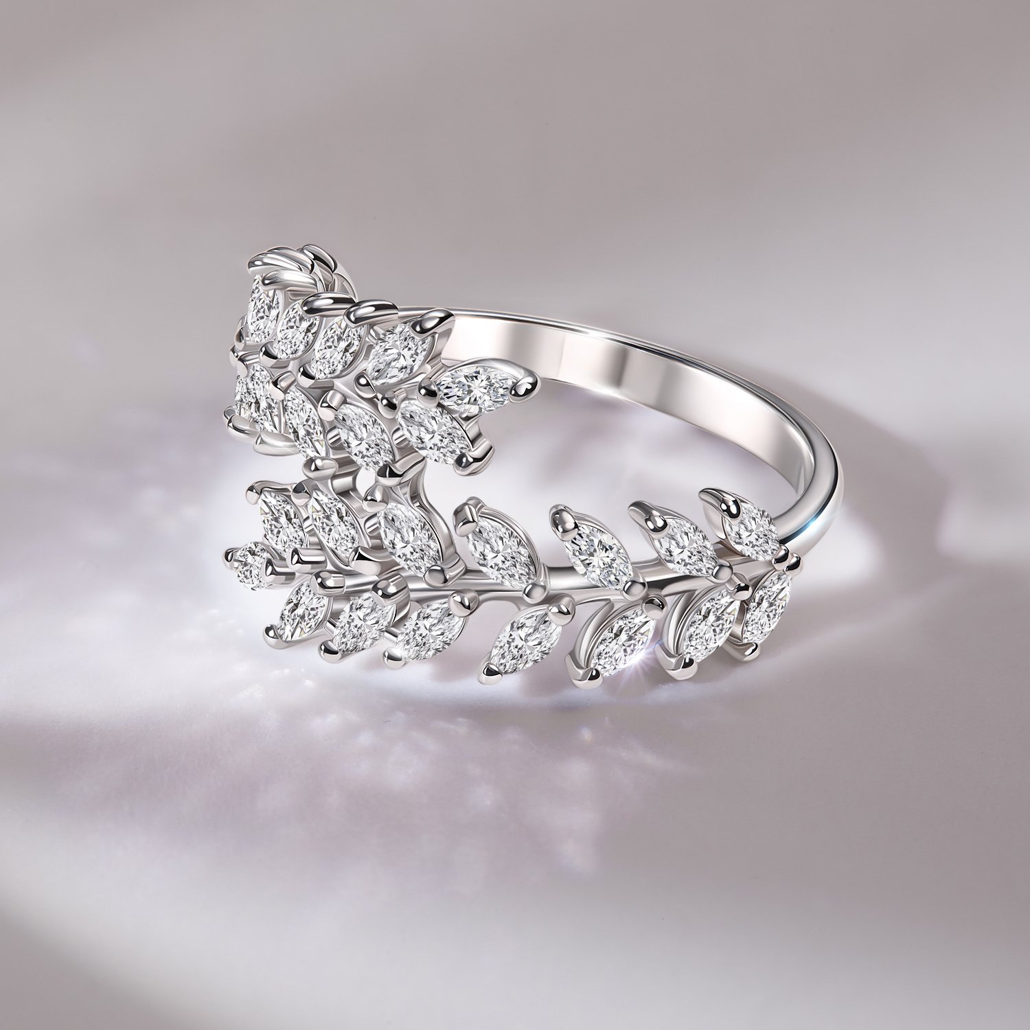 Серебряное кольцо с фианитами