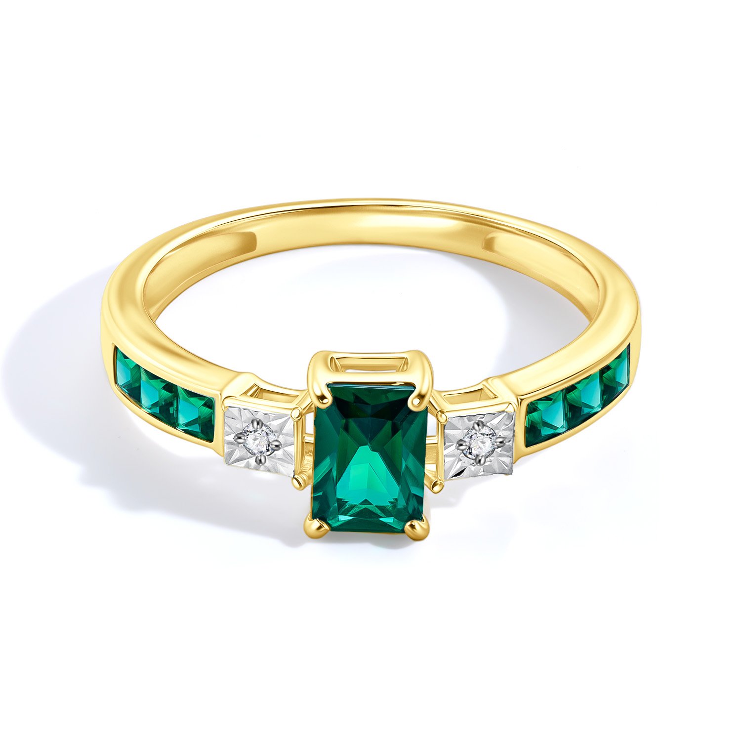 Золотое кольцо с изумрудами выращенными и бриллиантами