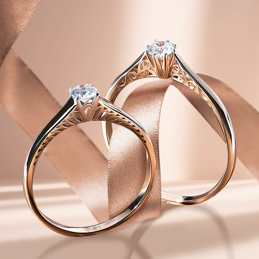 Золотое кольцо с бриллиантом