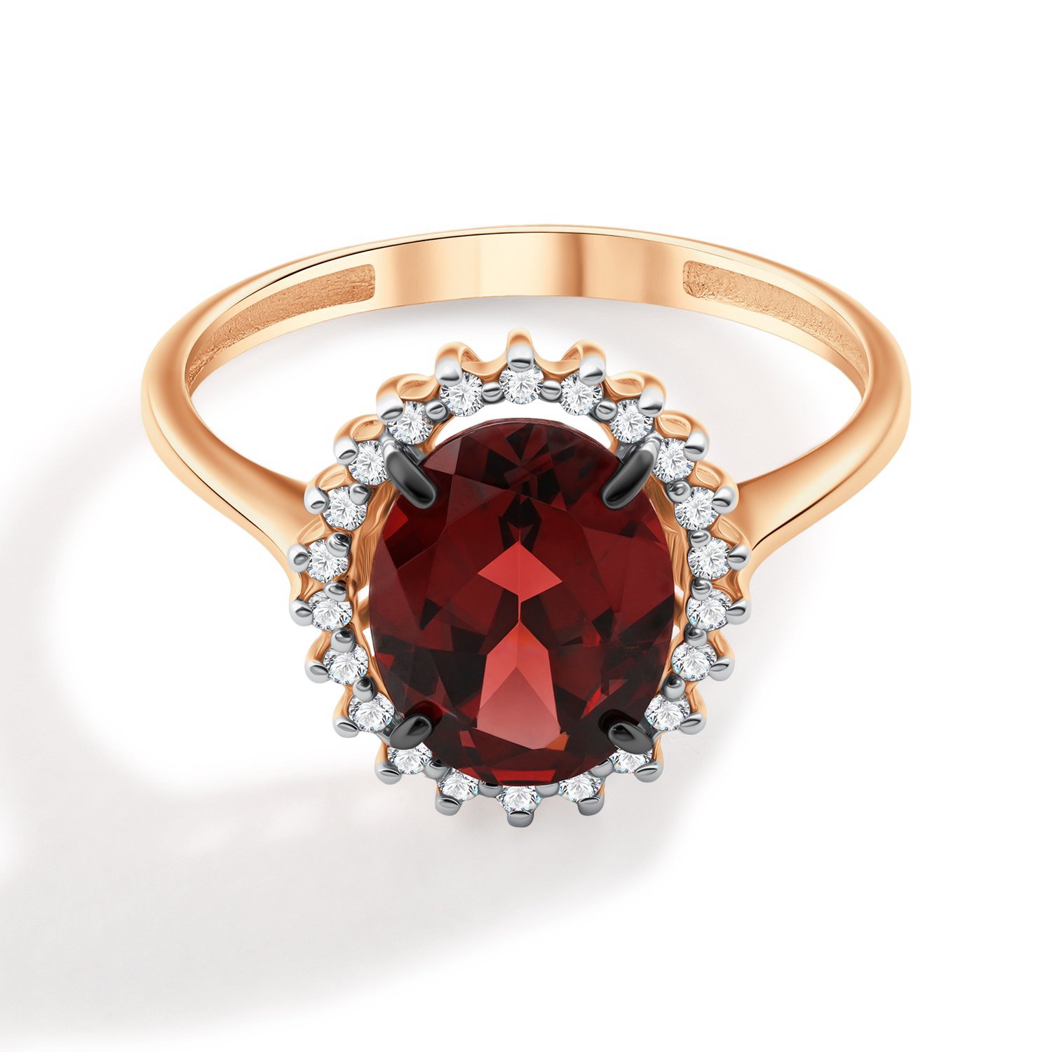 Золотое кольцо с гранатом и фианитами