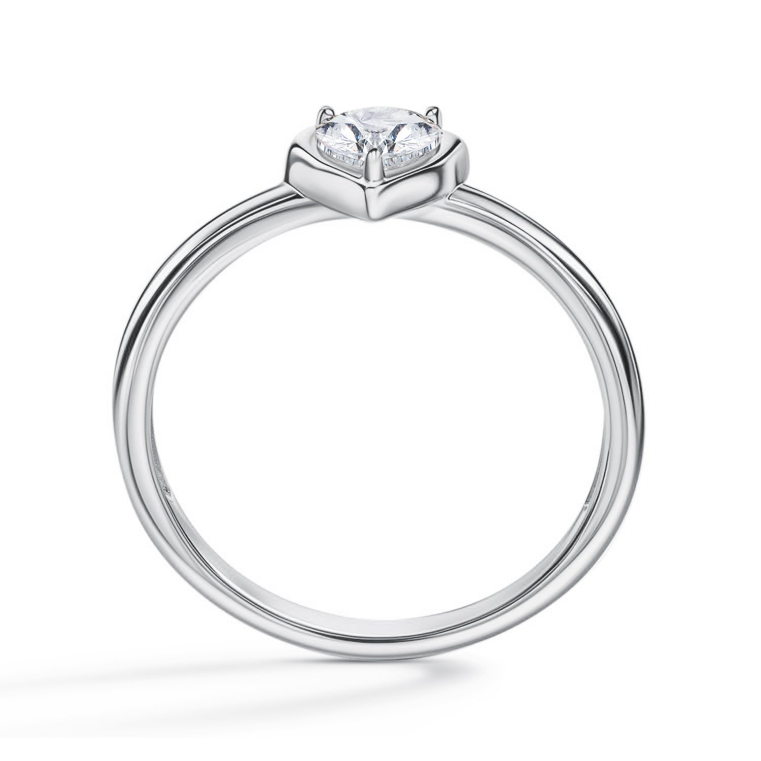Серебряное кольцо с фианитом