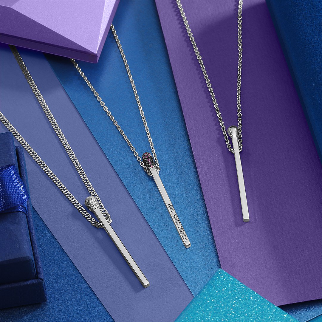 Серебряное колье с фианитами и родированием