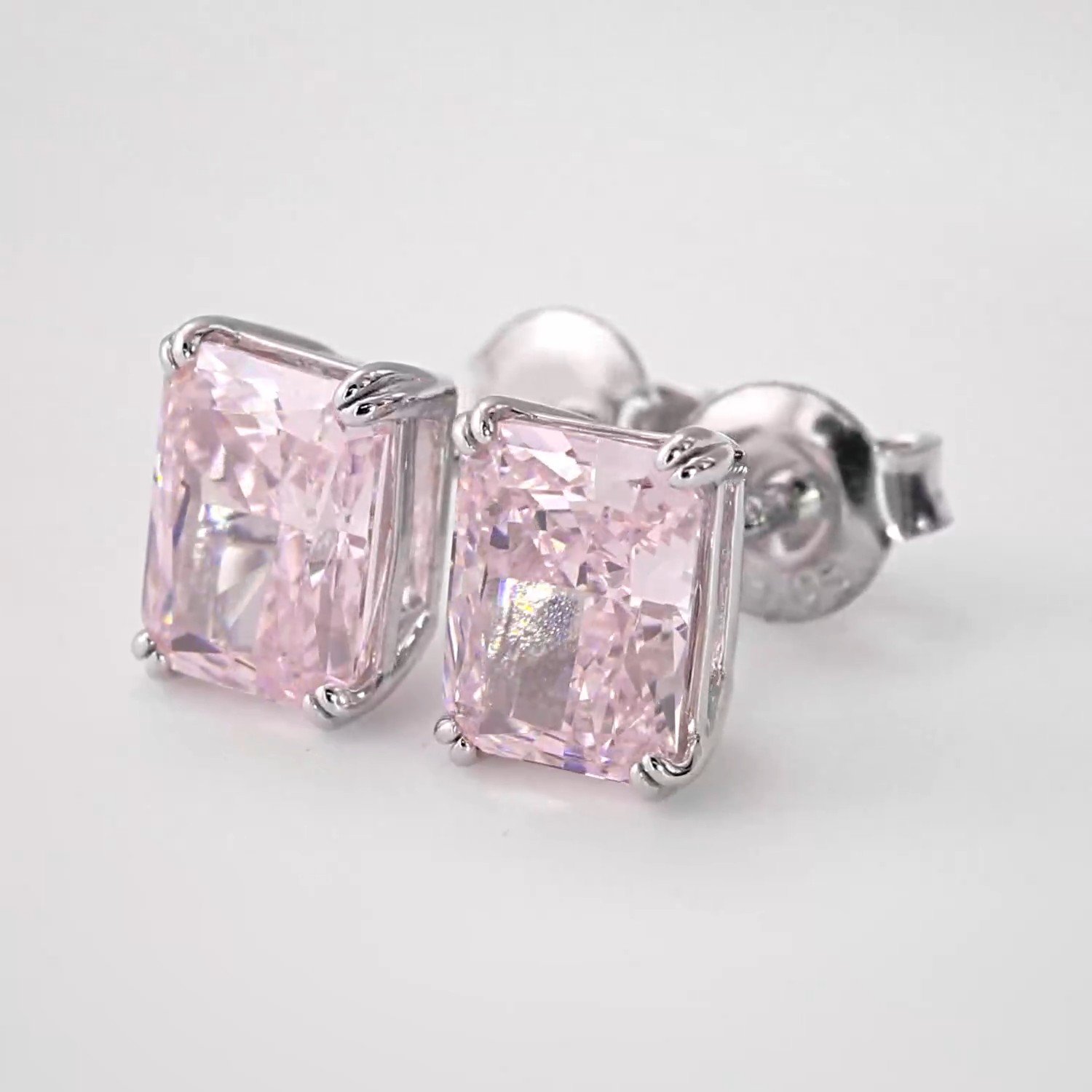 Серебряные серьги с фианитами